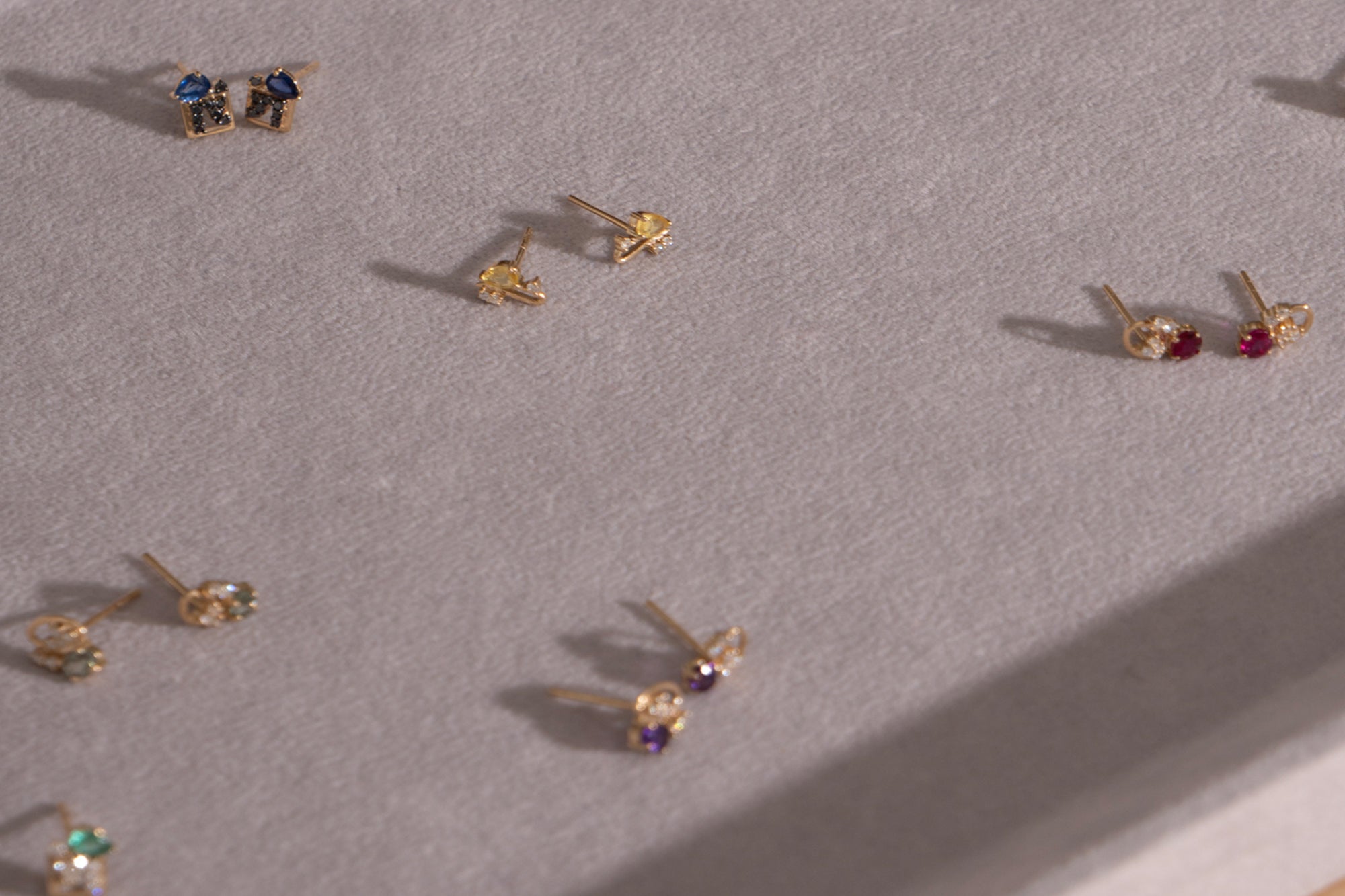 シングルピアスで自在にアレンジ