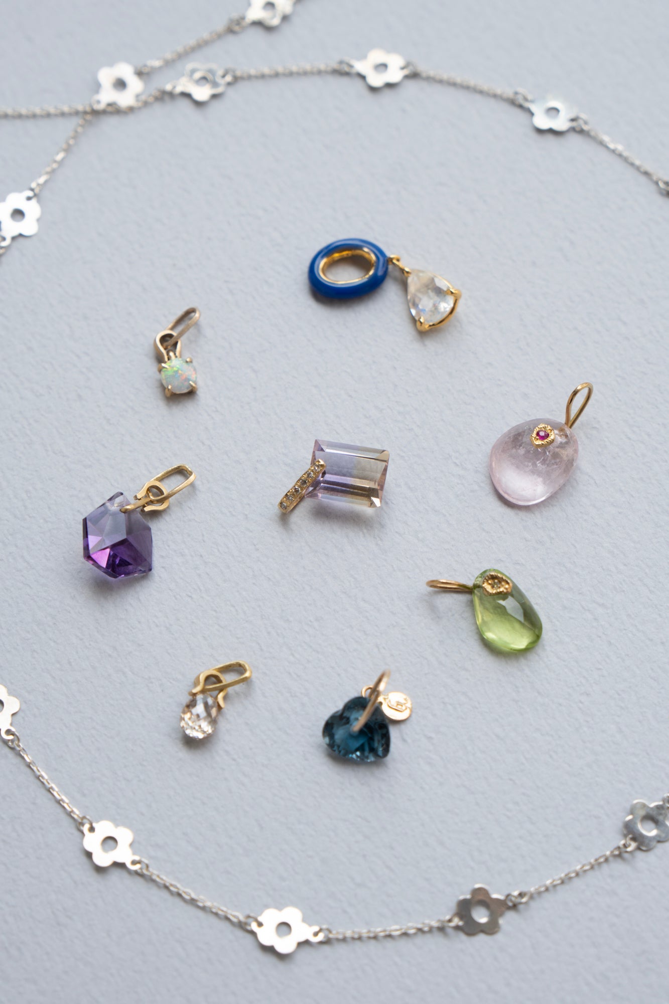 Charm & Pendant Top - Necklace