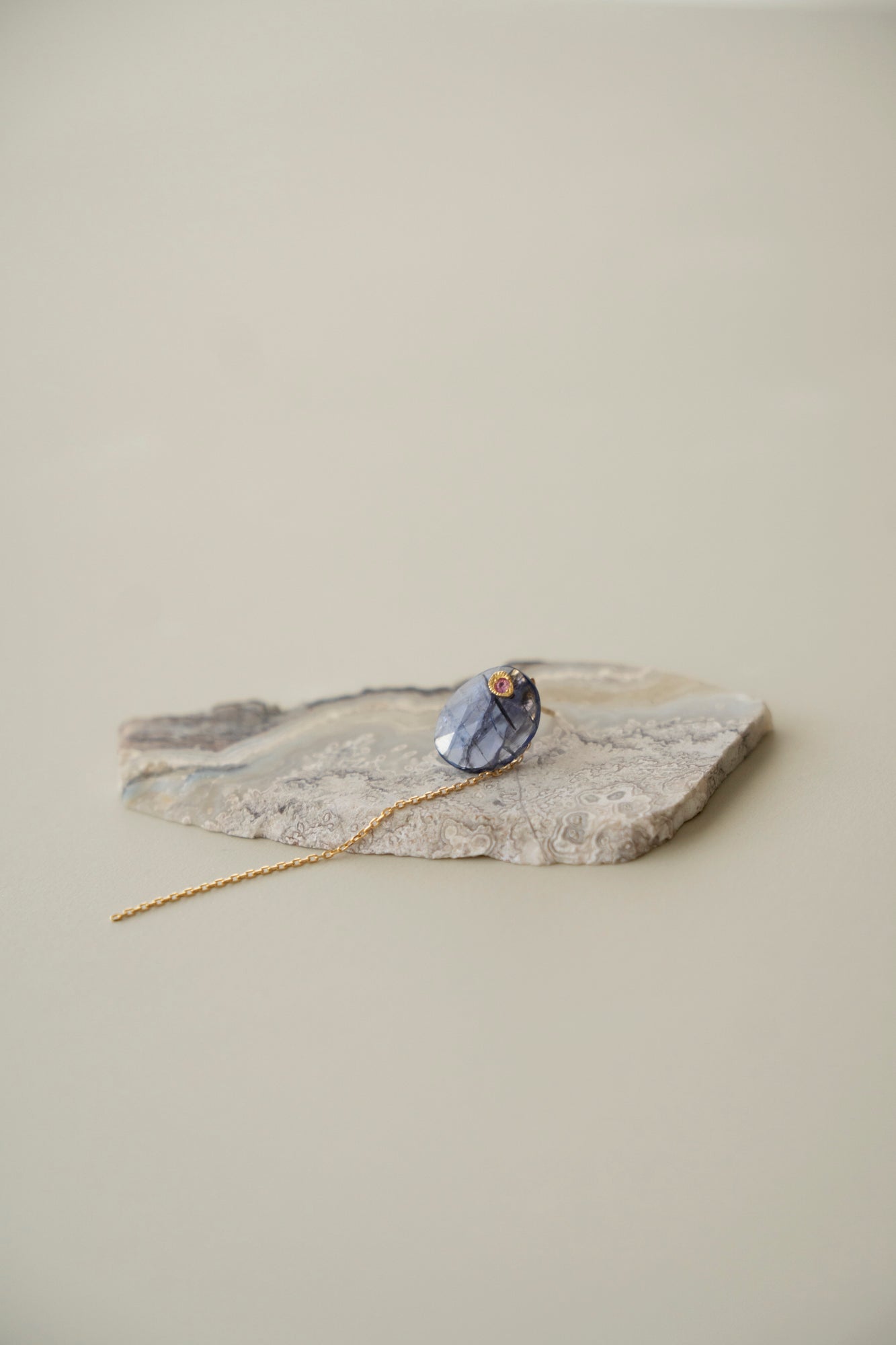 MONAKAjewellery flat tanzanite pierce /K18