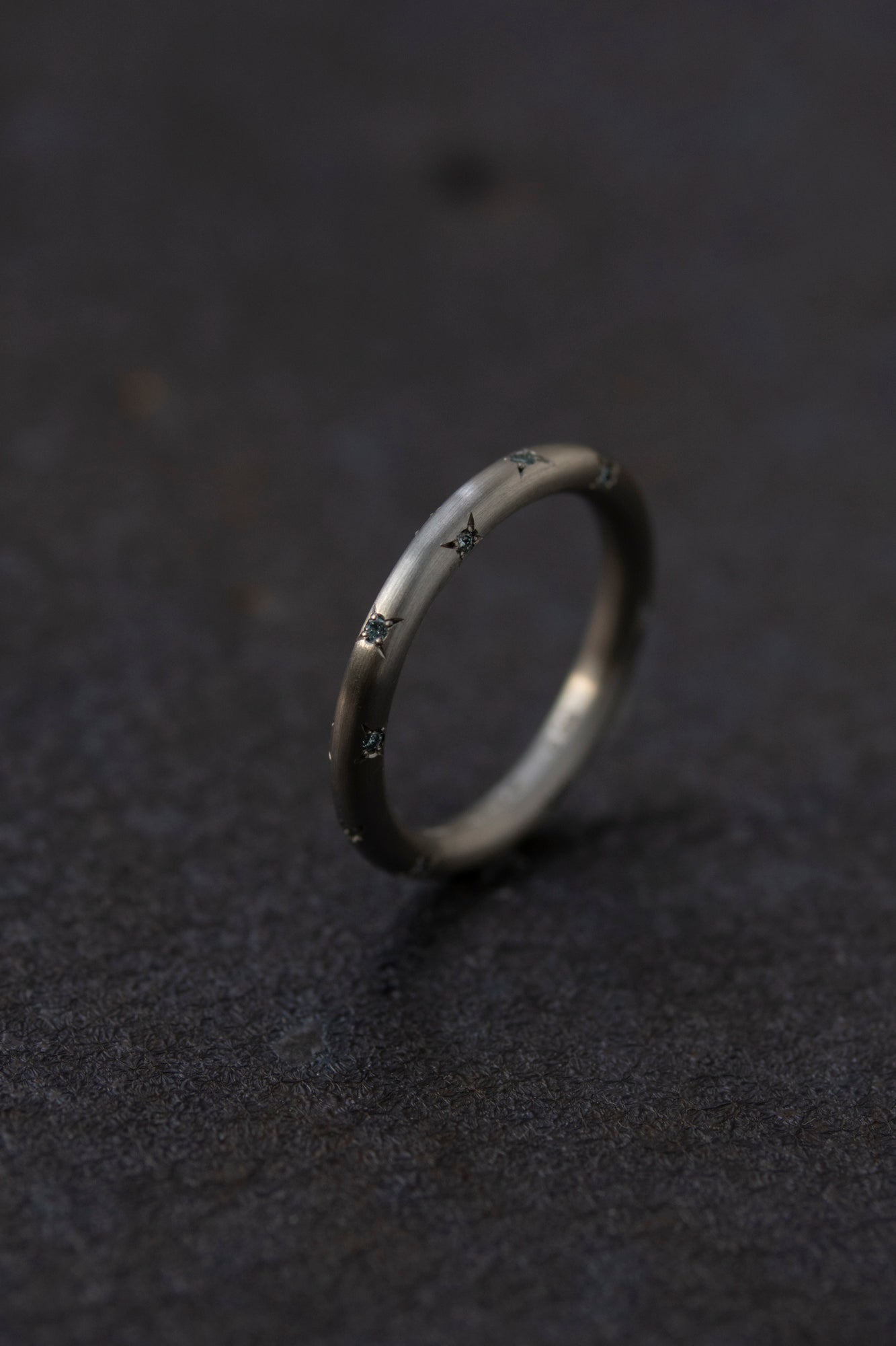 MONAKA jewellery en-LD Blue Diamond Eternity Ring /PT900