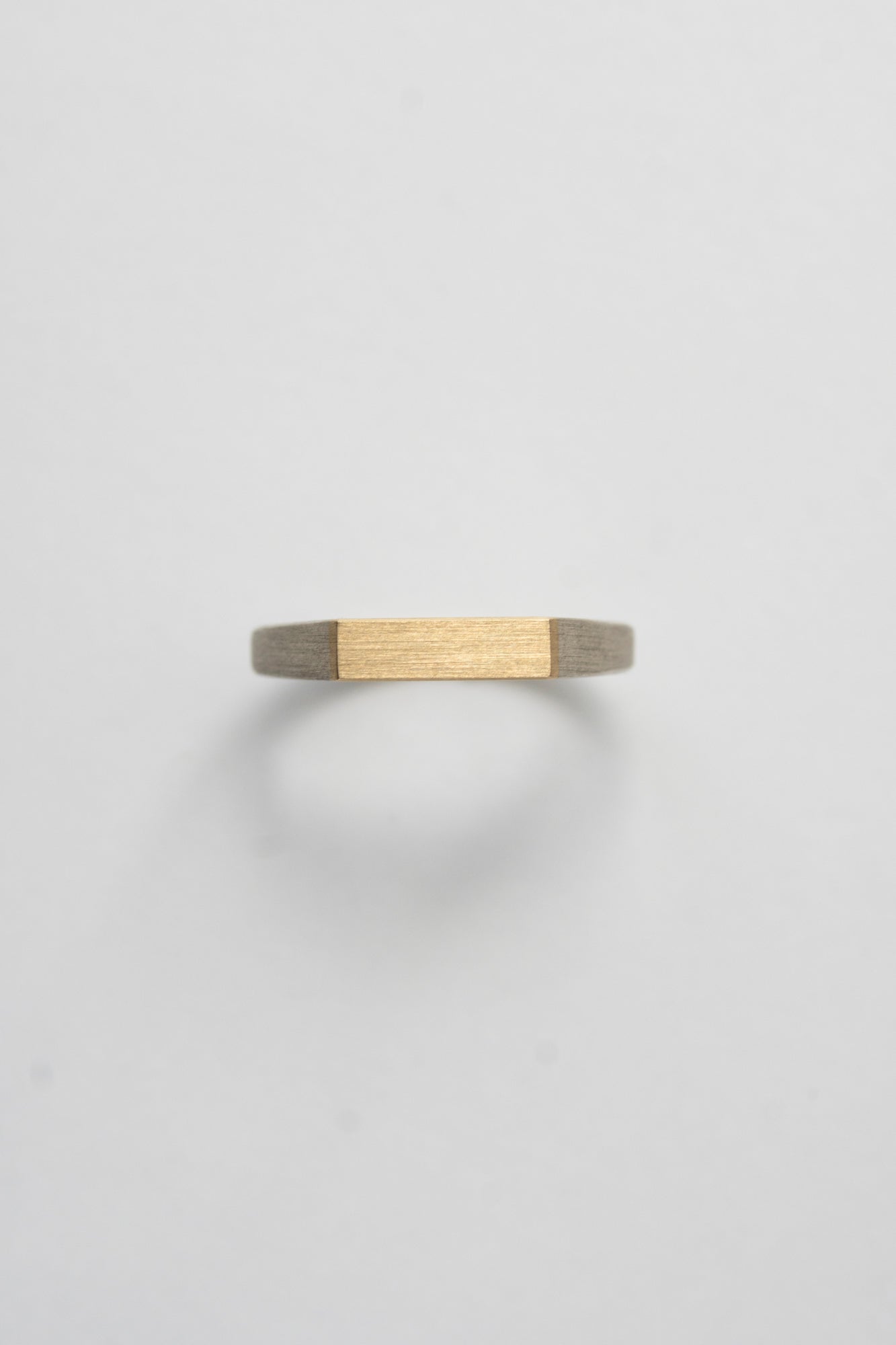 simmon SV & 10K SIGNET RING FLAT NARROW