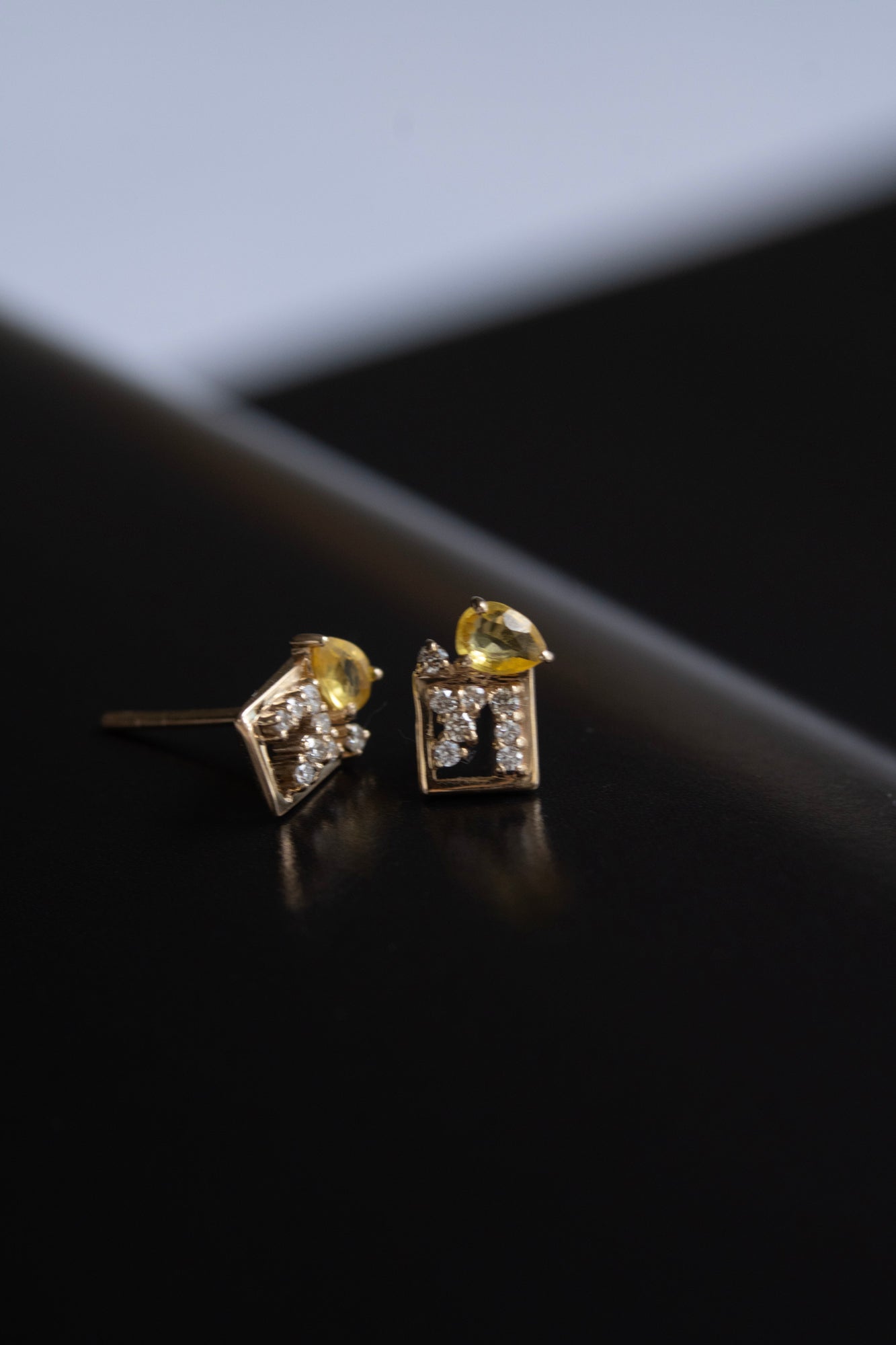 MILA OMI MATA CERES STUDS Yellow Sapphire Pierced Earring /K10