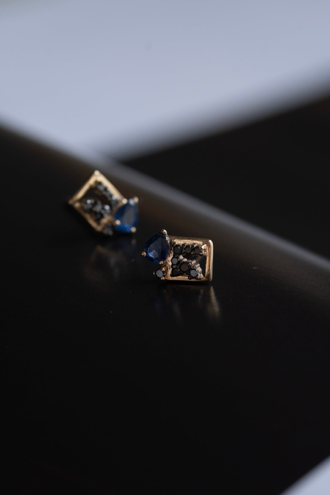MILA OMI MATA CERES STUDS Blue Sapphire Pierced Earring /K10