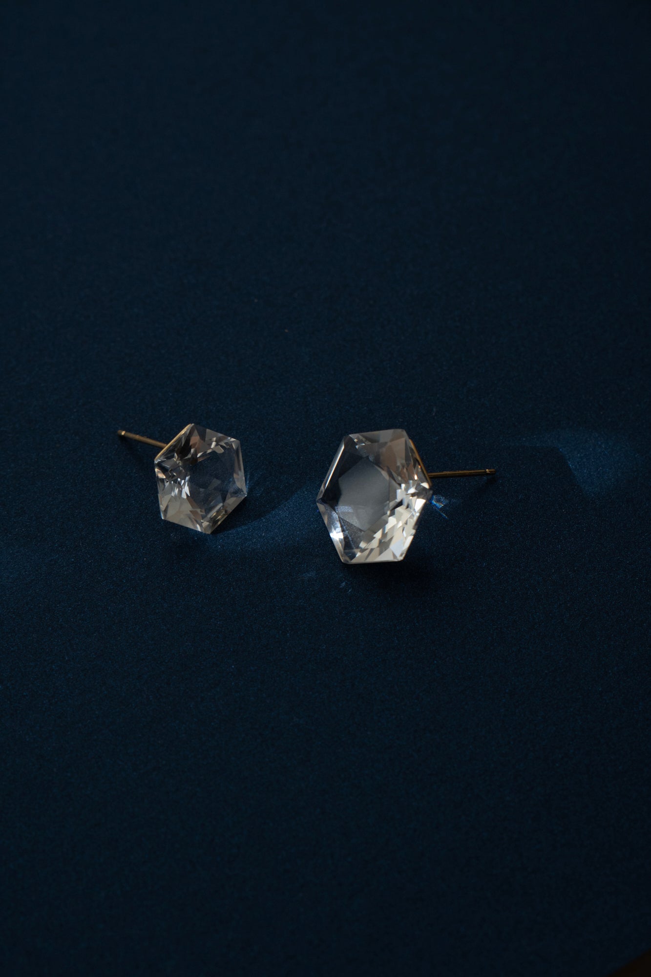 simmon Seta Hexagon quartz pierced earring M /K18