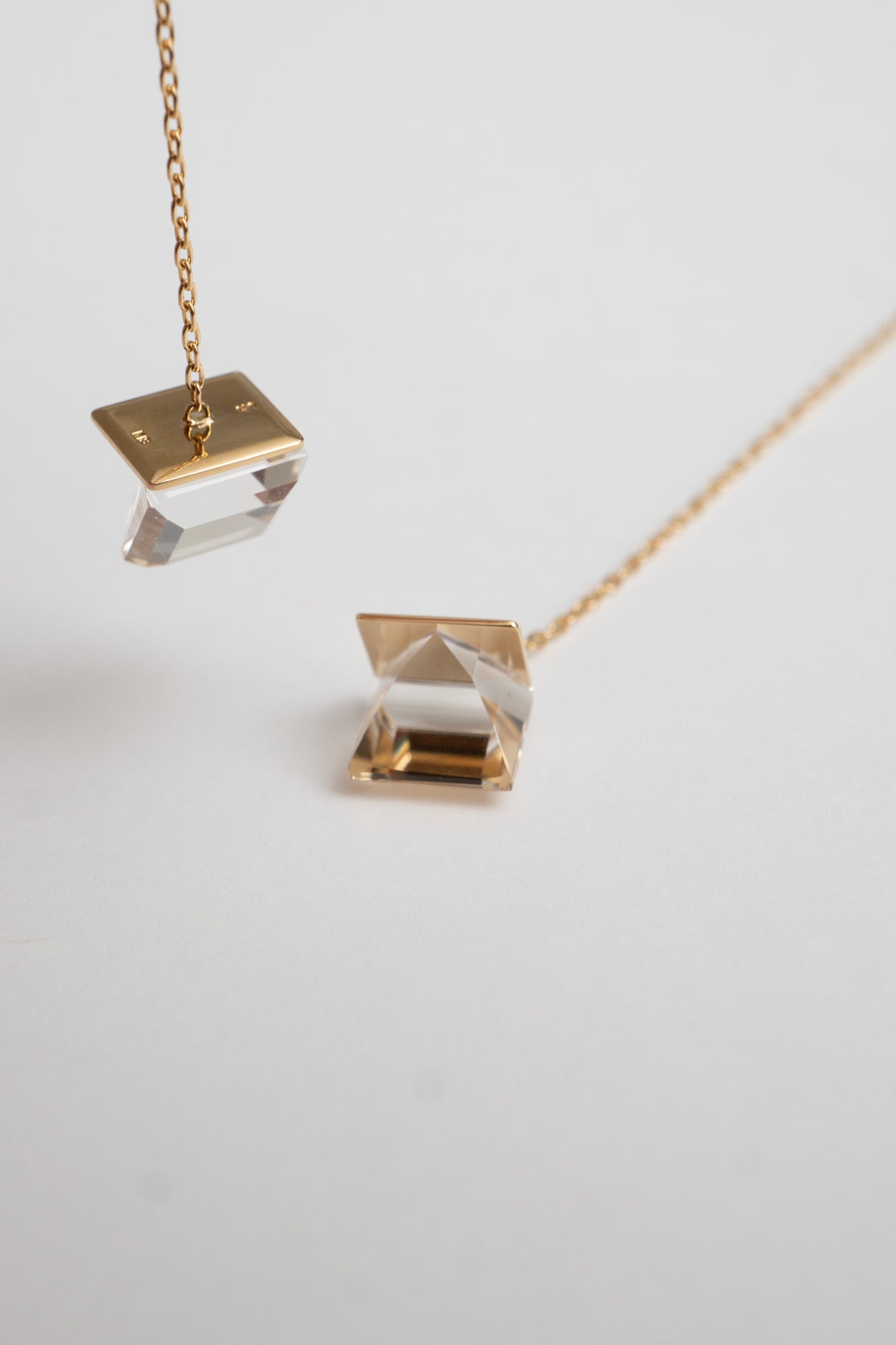 simmon Seta Reflection Quartz Chain Pierced Earring /K18