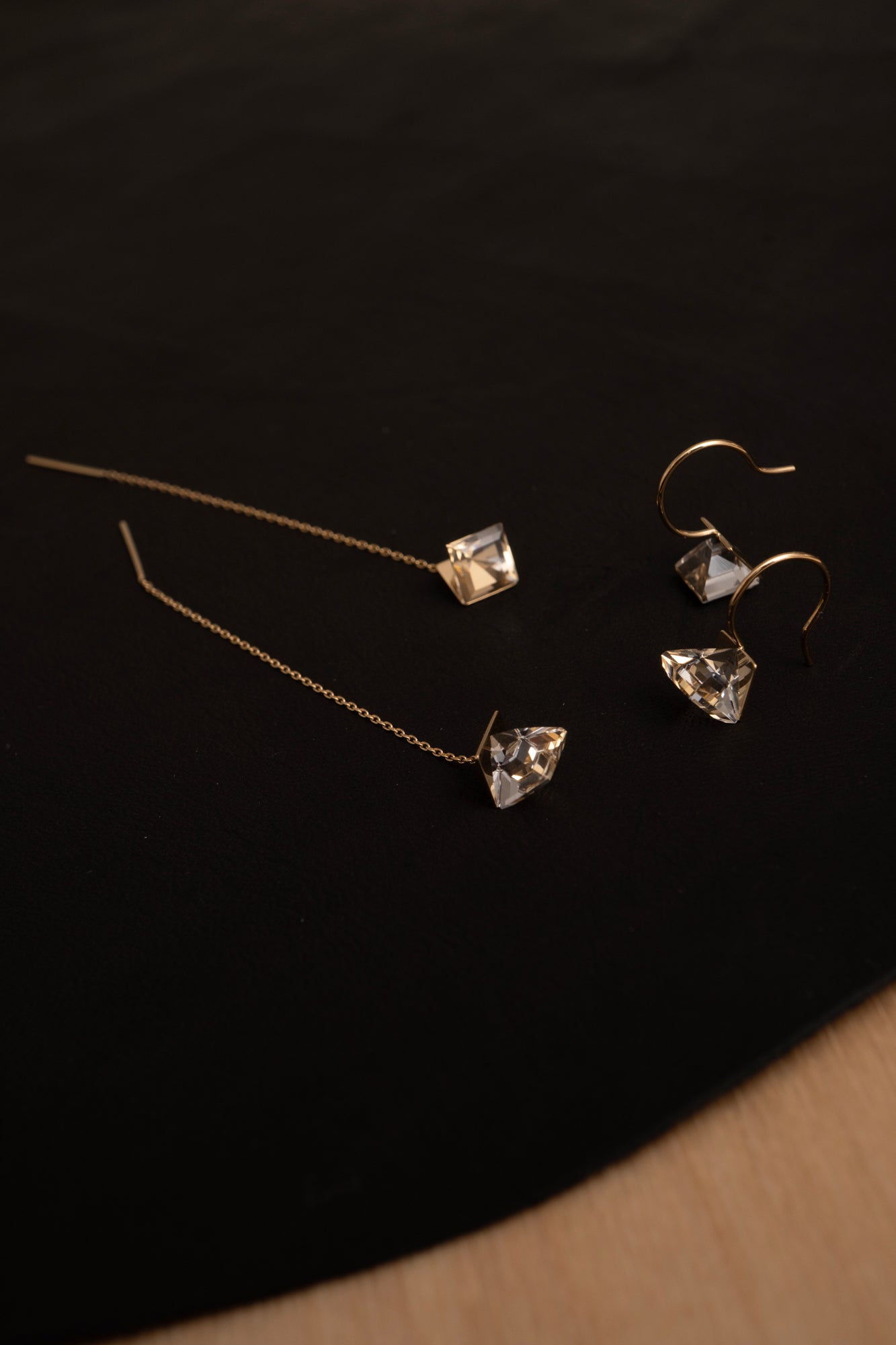 simmon Seta Reflection Quartz Chain Pierced Earring / K18