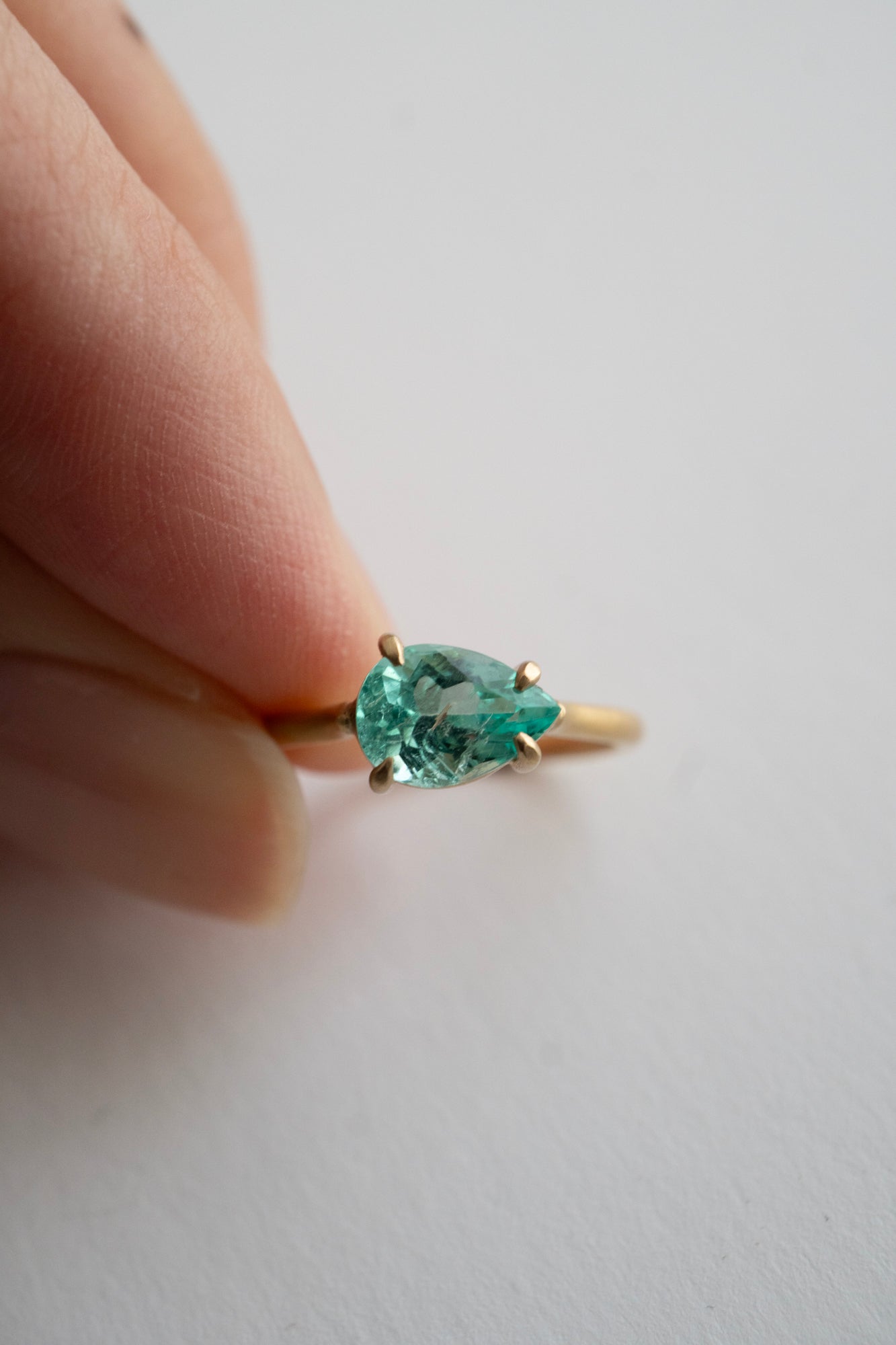 MONAKA jewellery Prong Emerald Ring /K18