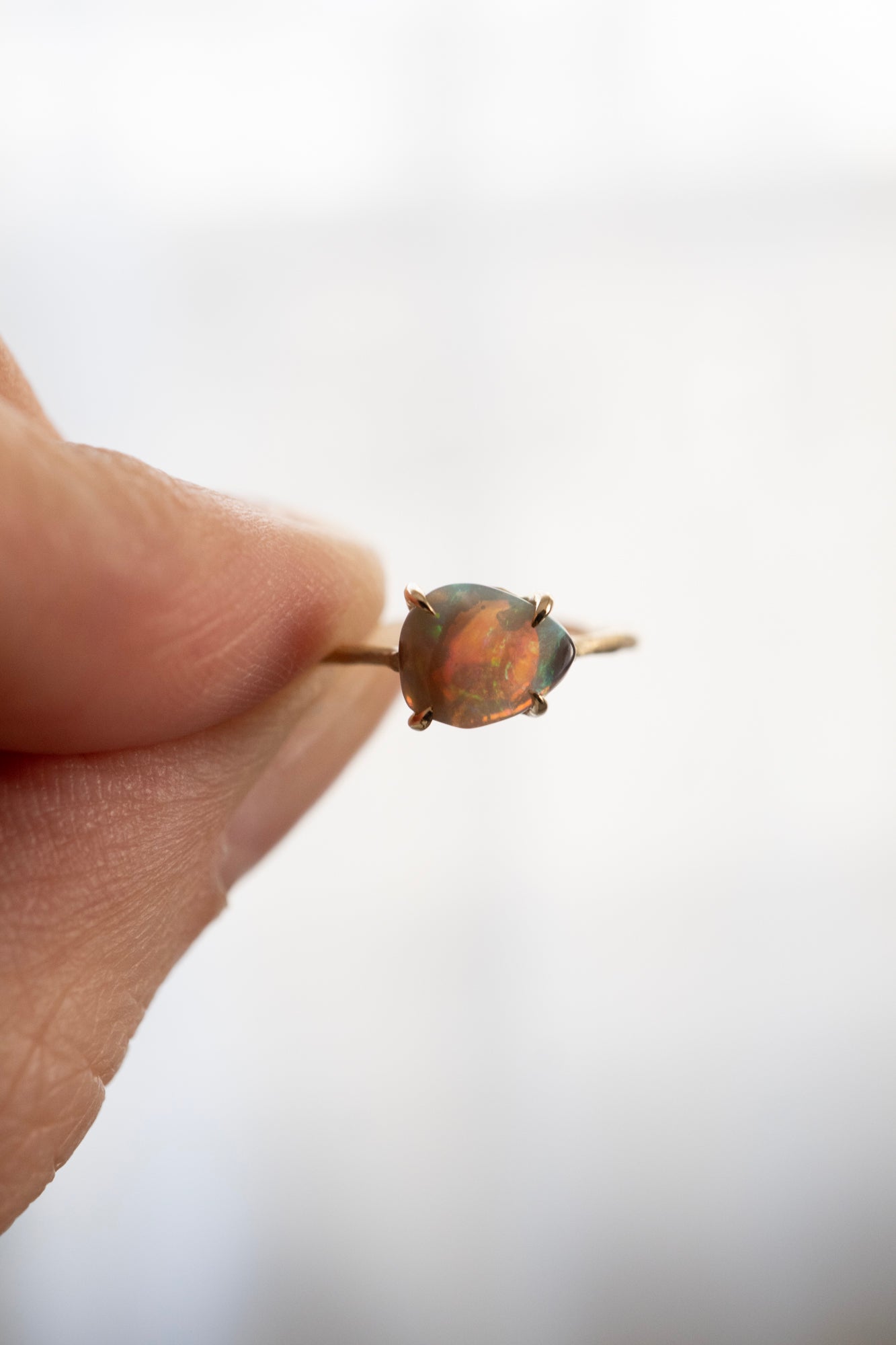 MONAKA jewellery flat stone Opal Ring /K14