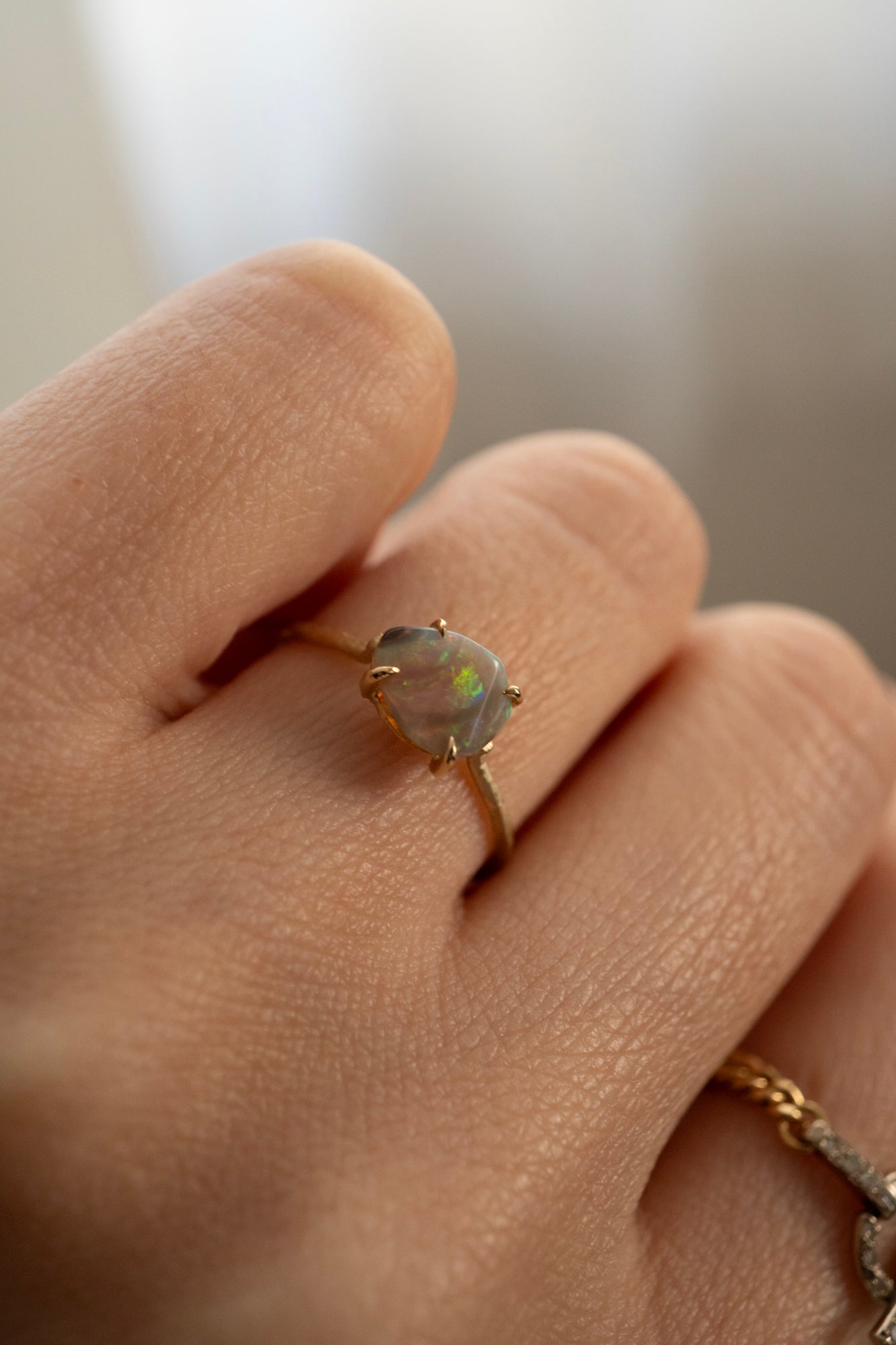 MONAKA jewellery flat stone Opal Ring /K14