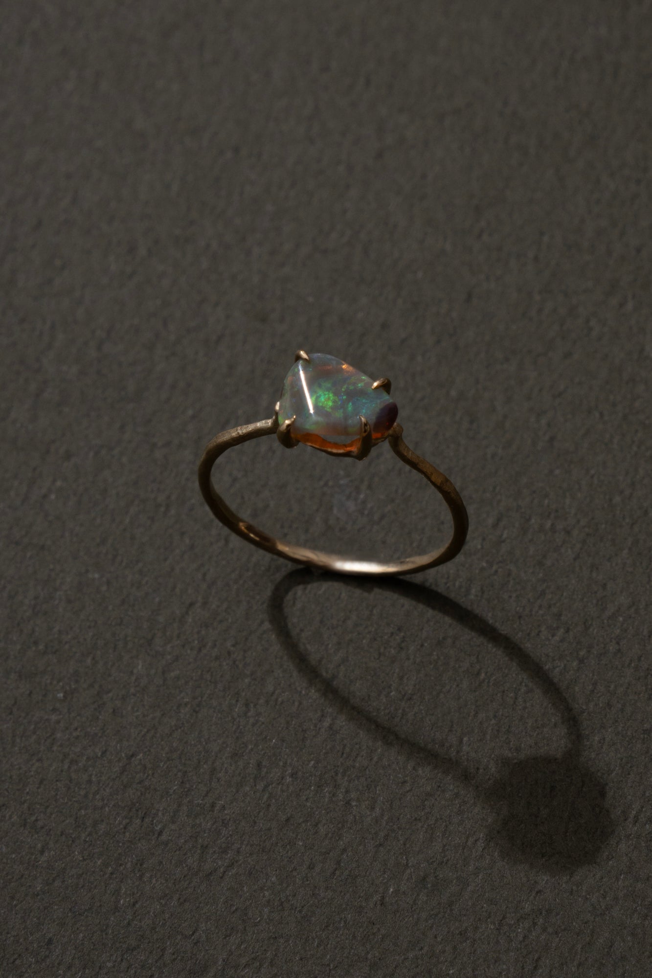 MONAKA jewellery flat stone Opal Ring /K14