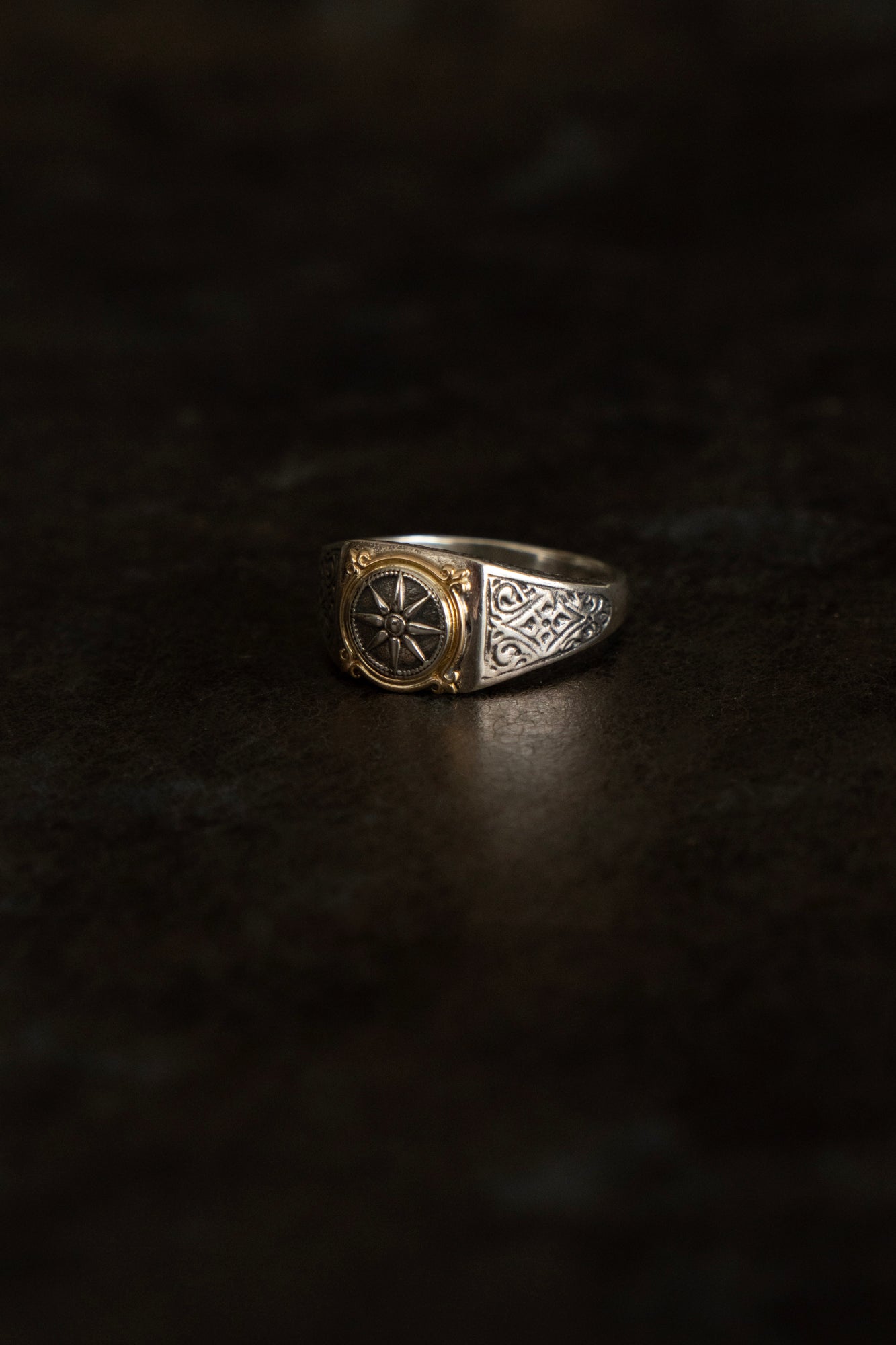 Gerochristo Mini Vergina Square Ring /Silver&K18