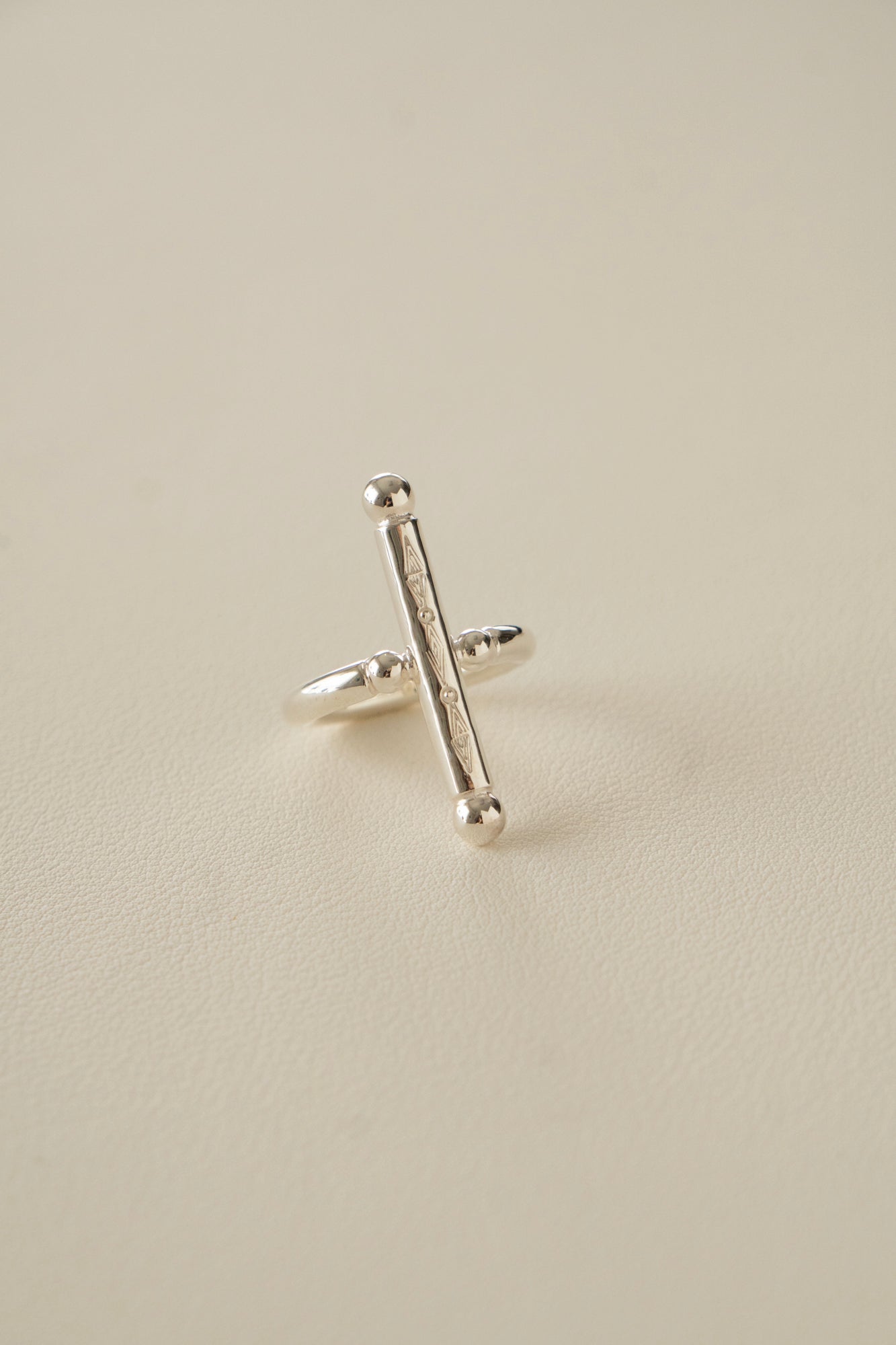 WAKAN SILVER SMITH Breastplate Ring Cross /Silver