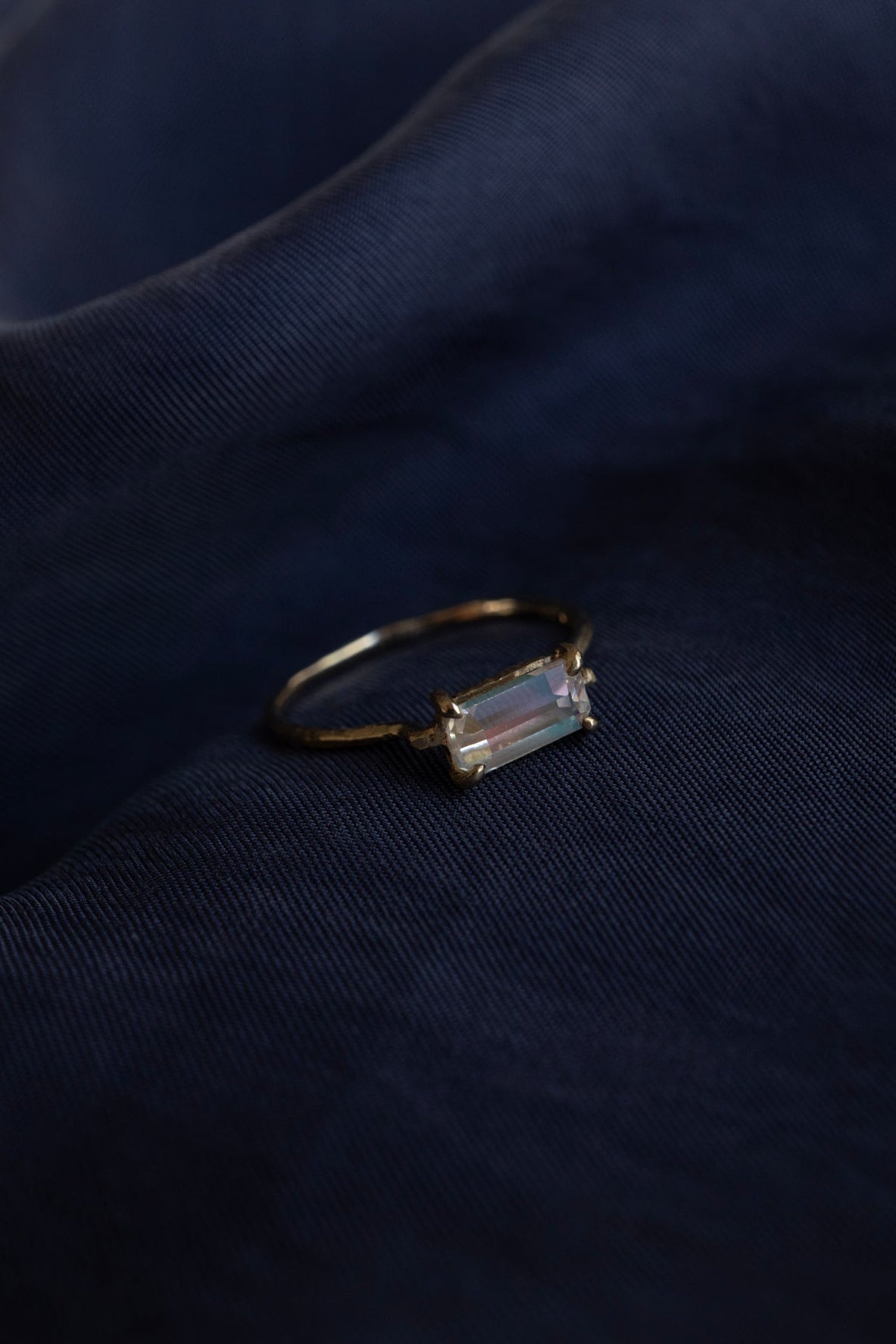 MONAKA jewellery Flat Rainbow Moonstone Ring /K14