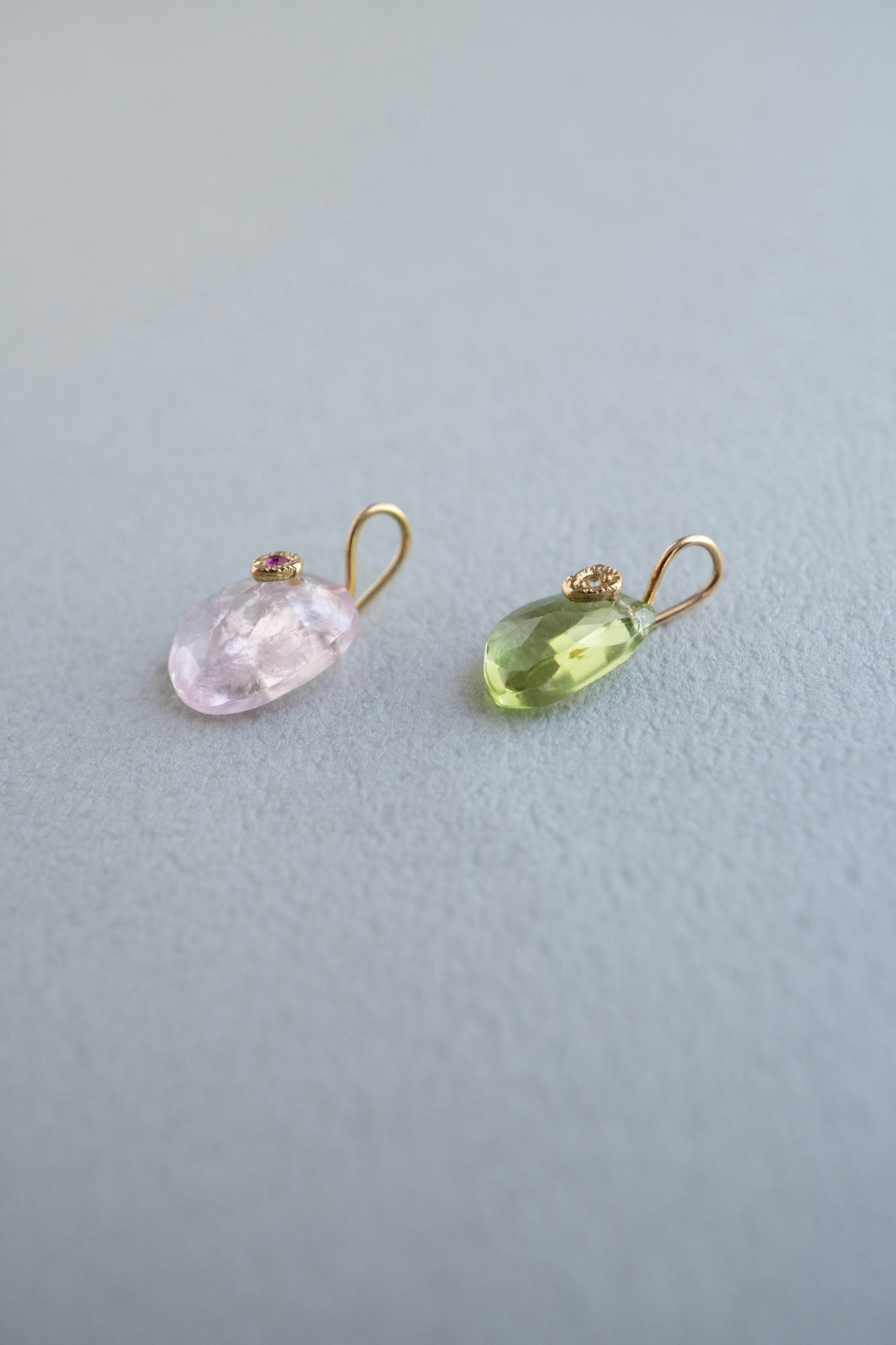 MONAKA jewellery Flat Peridot Necklace Charm Top /K18