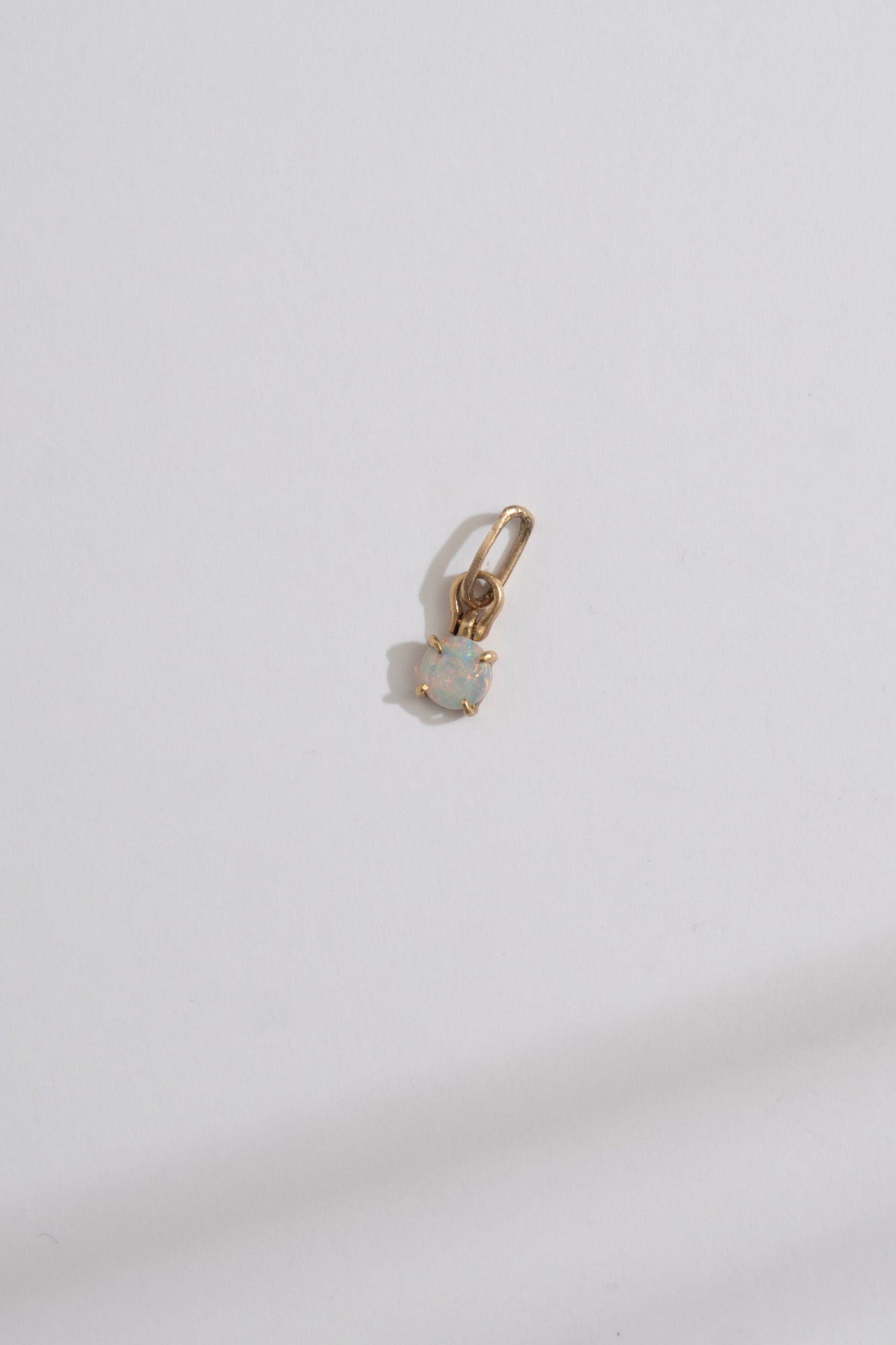 MONAKA jewellery Horse Shoe Prong Opal Necklace Charm Top /K10