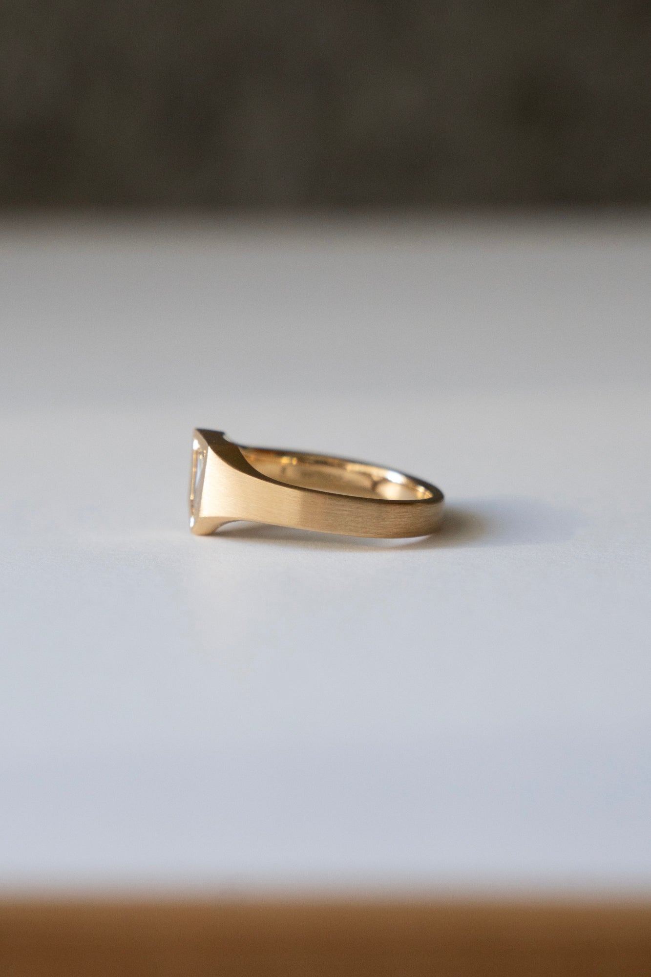 simmon Seta Portrait Cut Diamond Signet Ring /K18