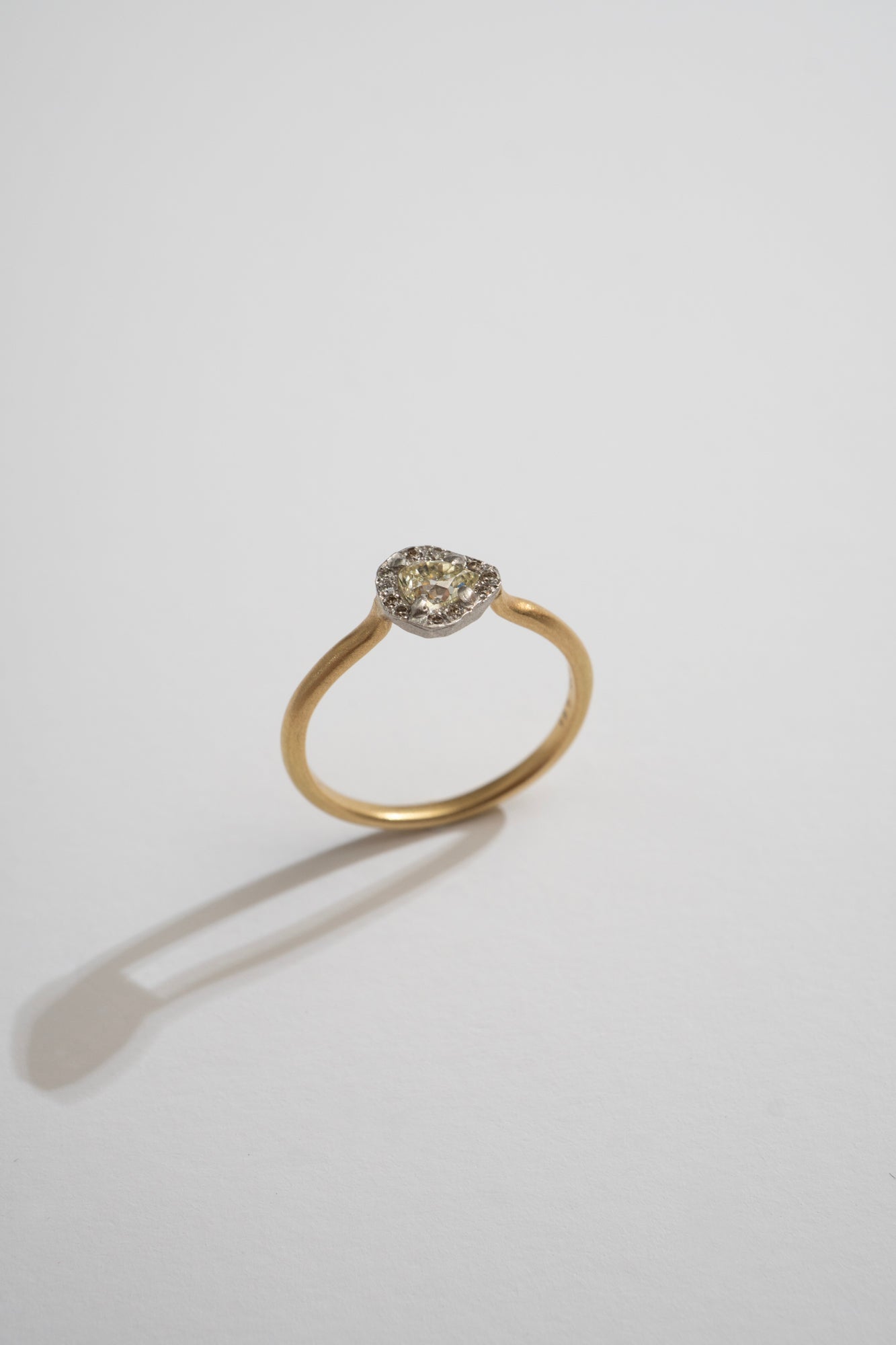 MONAKA jewellery Rinne Old Cut Pear Shape Light Yellow Diamond Ring /K18&PT900