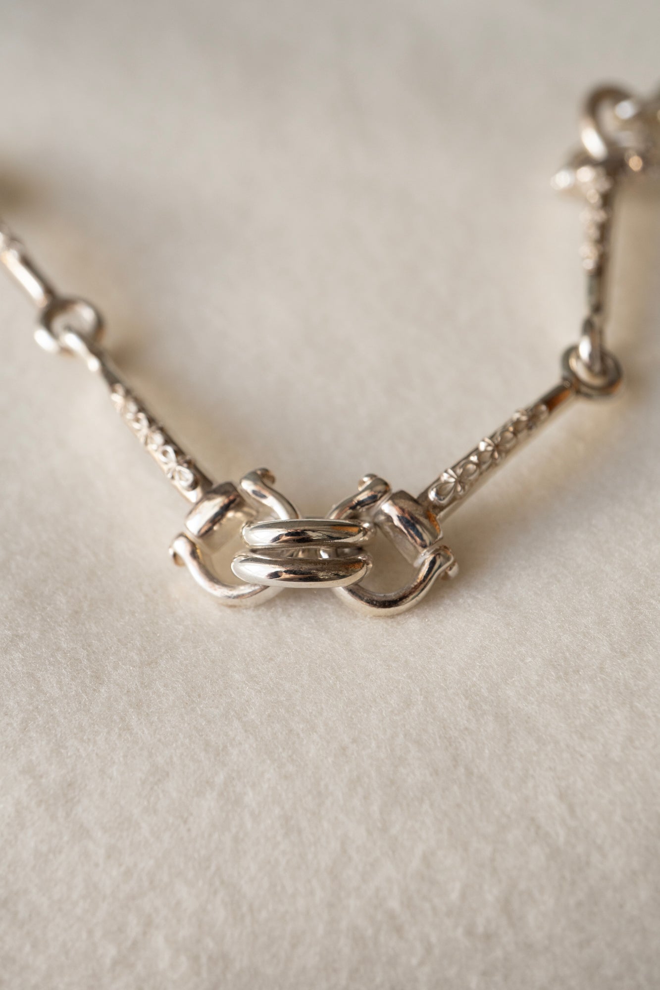 WAKAN SILVER SMITH Mobius Pattern Horse Bit Bracelet /Silver