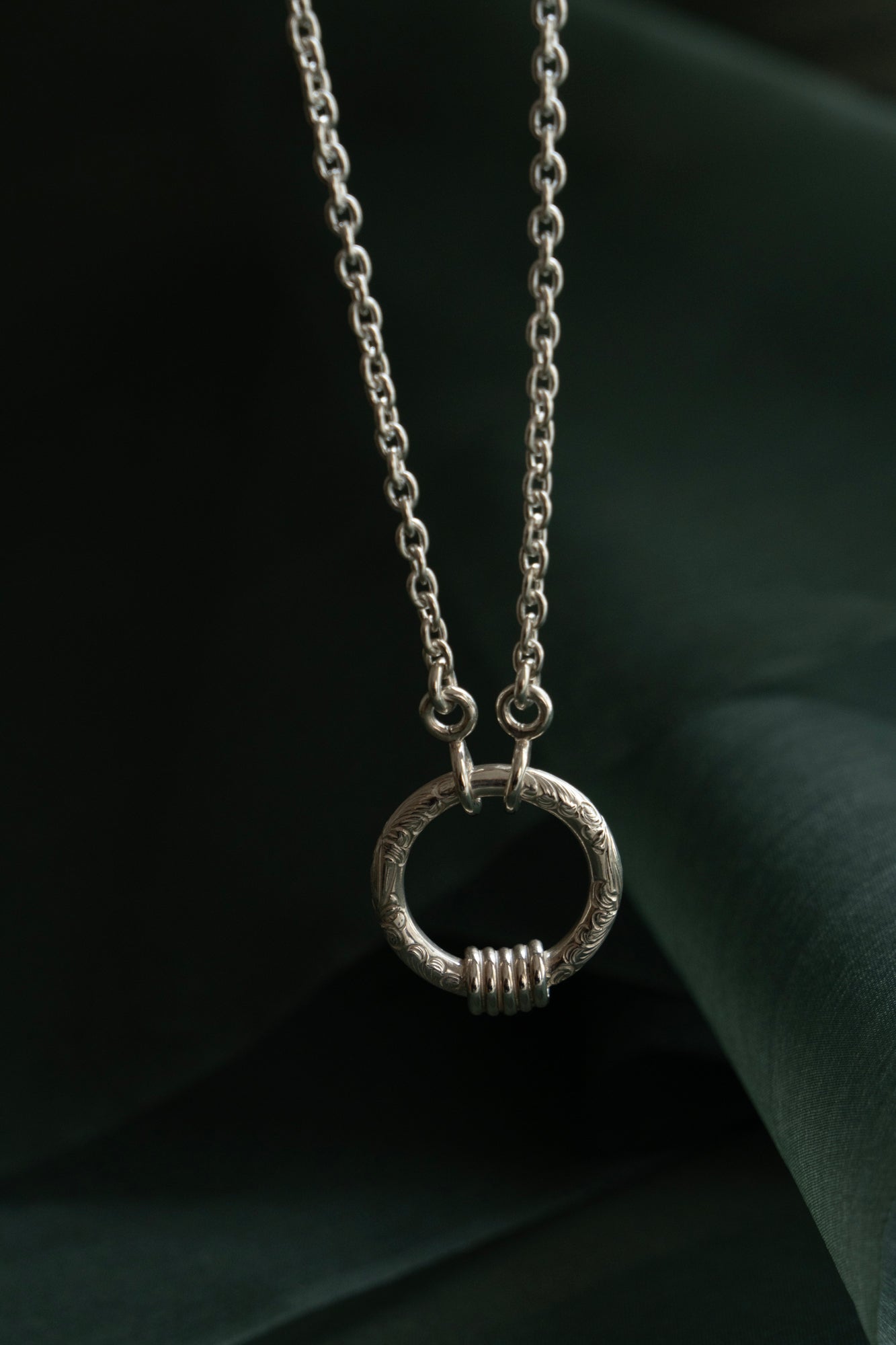 WAKAN SILVER SMITH Arabesque Necklace & Glass Holder /Silver