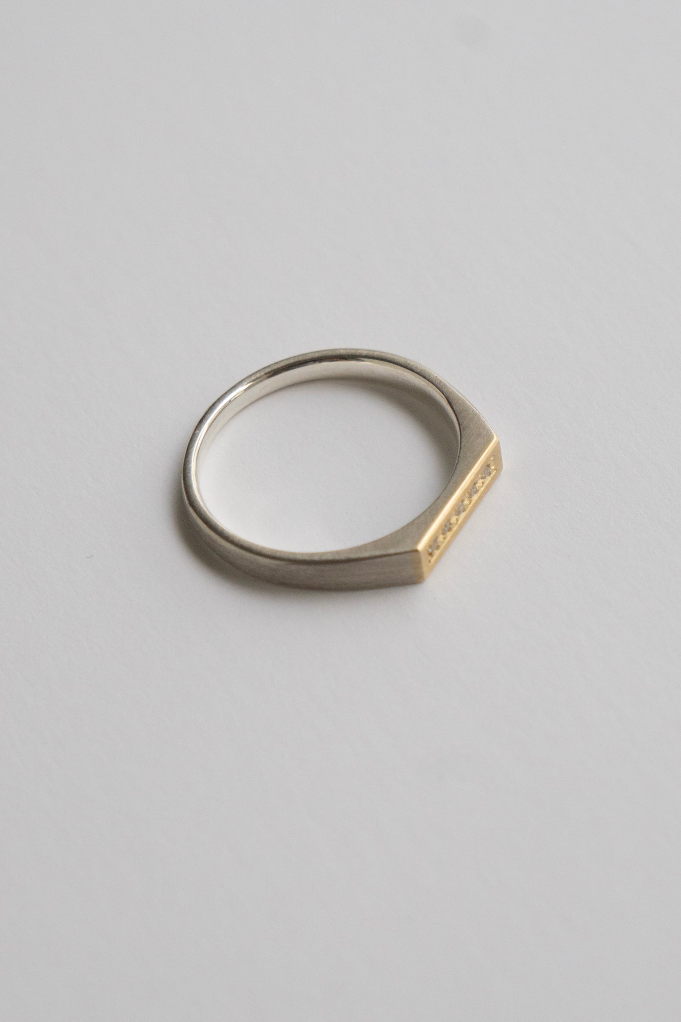 simmon SV & 10K SIGNET RING FLAT NARROW Dia 5