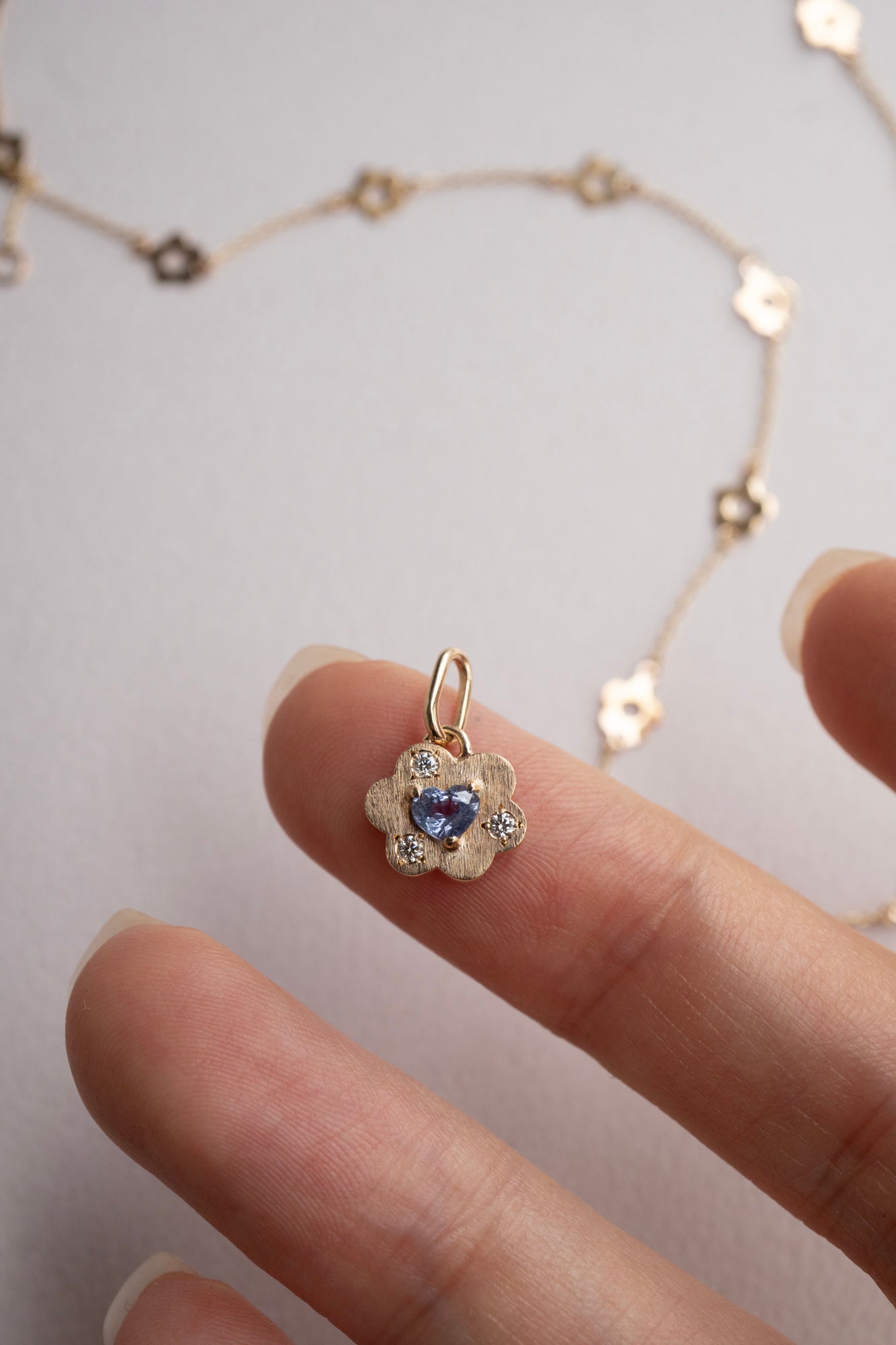 bohem Cotton Flower Charm Top Blue Sapphire /K10