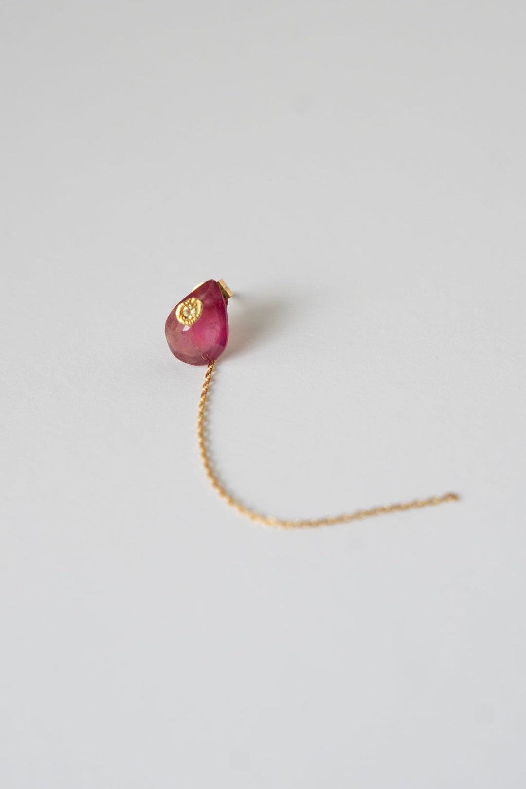 MONAKAjewellery flat Ruby pierce /K18