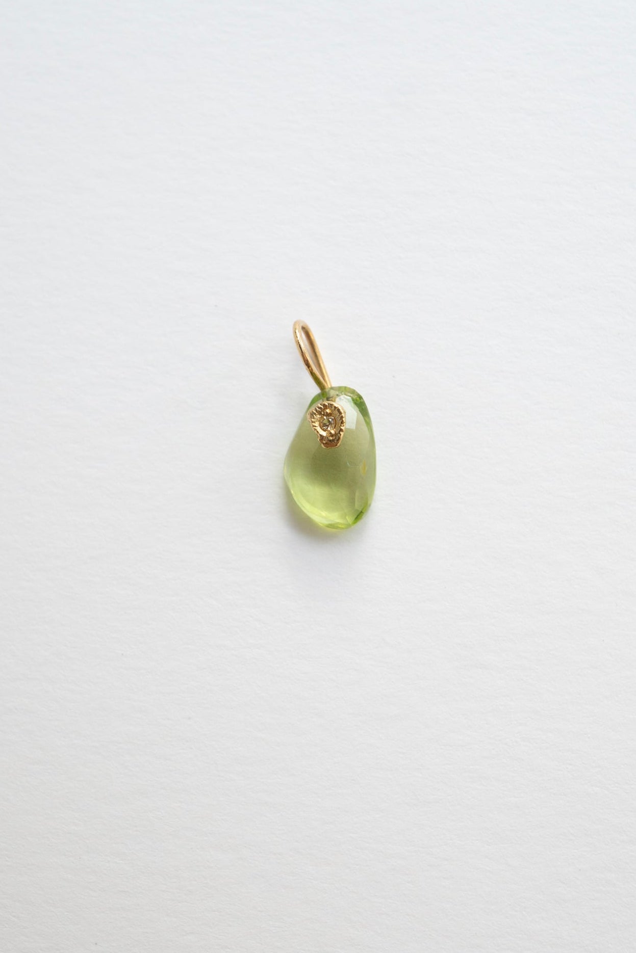 MONAKA jewellery Flat Peridot Necklace Charm Top /K18