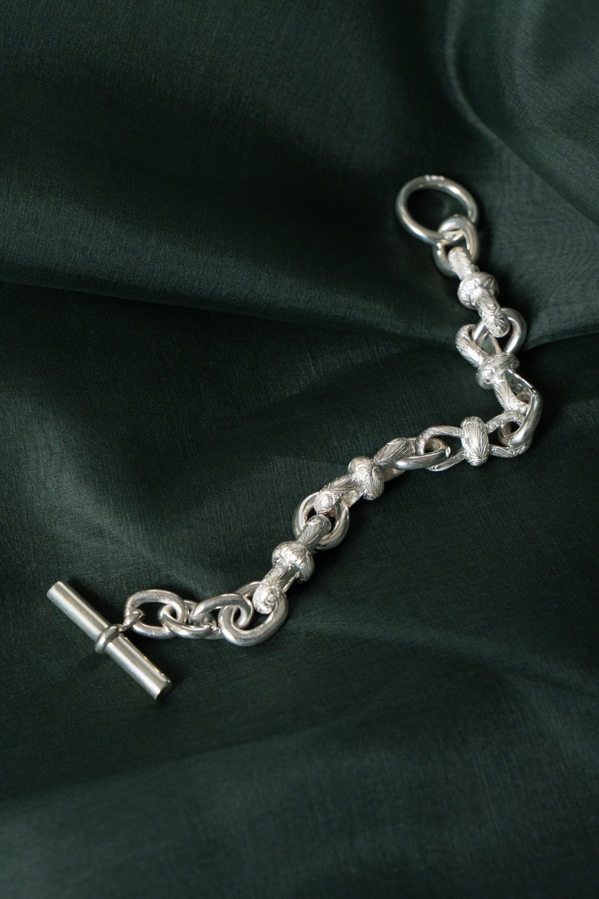 WAKAN SILVER SMITH Arabesque Mobius Bracelet /Silver