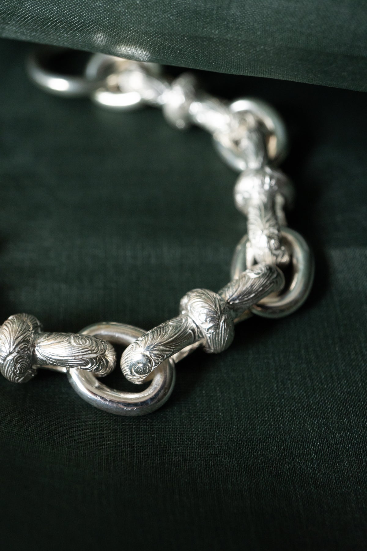 WAKAN SILVER SMITH Arabesque Mobius Bracelet /Silver