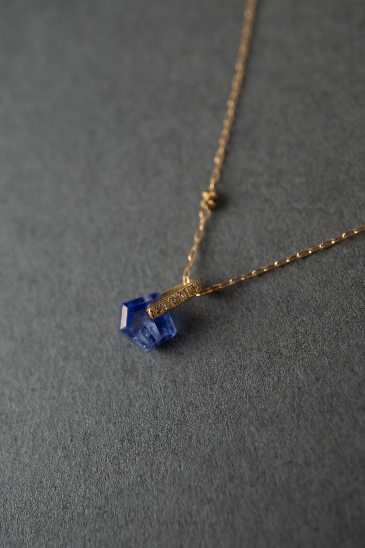 MONAKA jewellery Hibiki Tanzanite Pendant Charm Top /K18