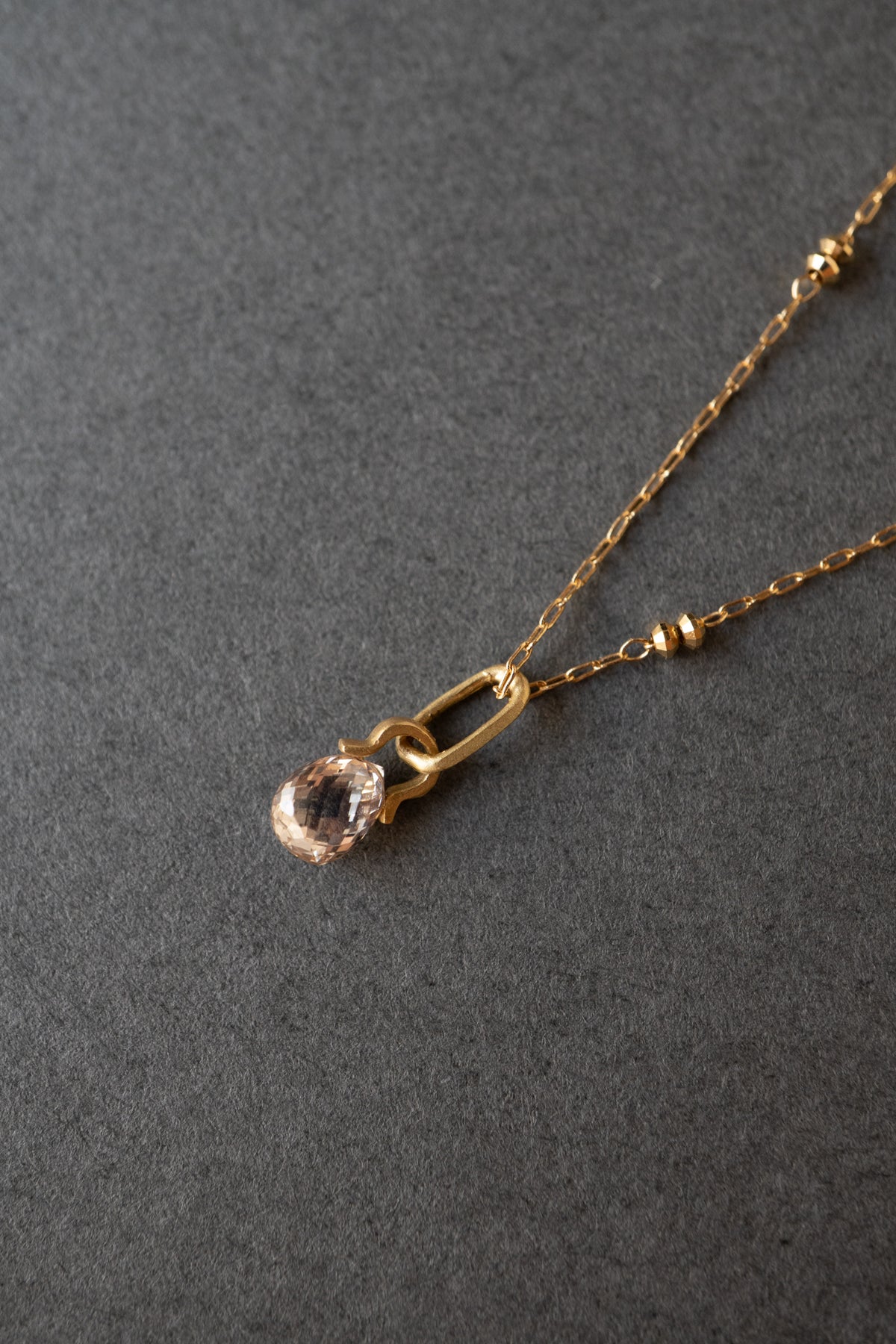 MONAKA jewellery Horse Shoe Briolette Brown Diamond Necklace Charm Top /K18