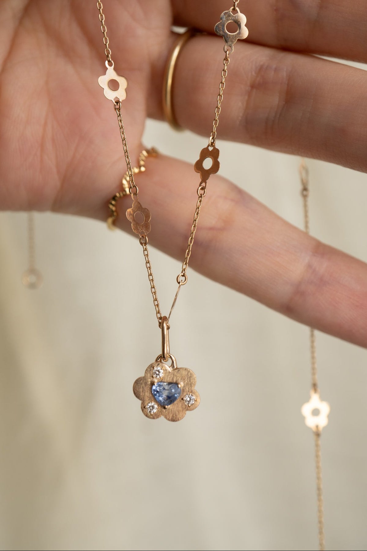 bohem Cotton Flower Charm Top Blue Sapphire / K10