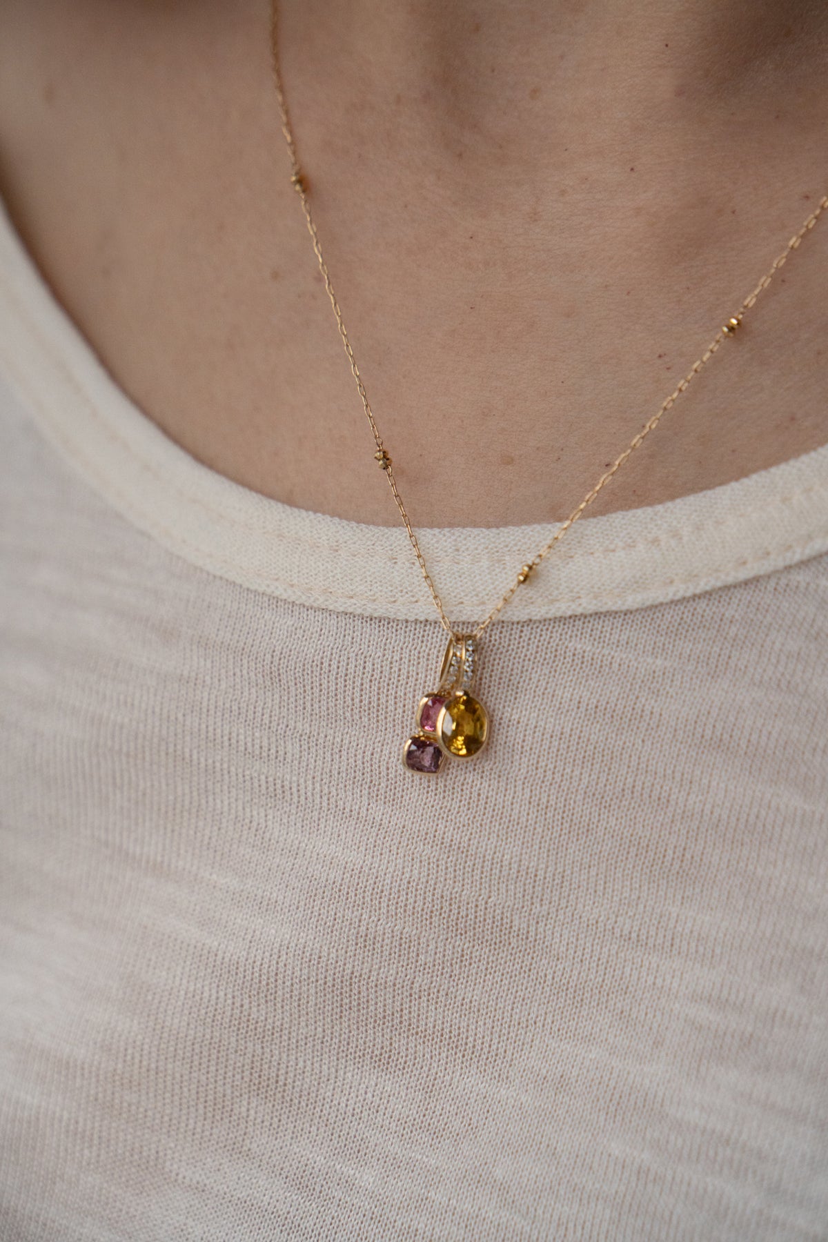 bohem Tiny Charm Top Yellow Sapphire /K18
