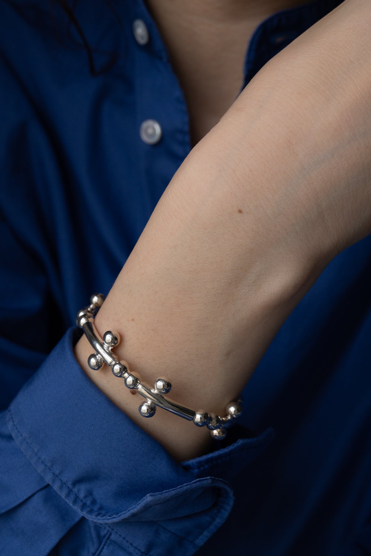 WAKAN SILVER SMITH Breastplate Cross Junction Bangle /Silver