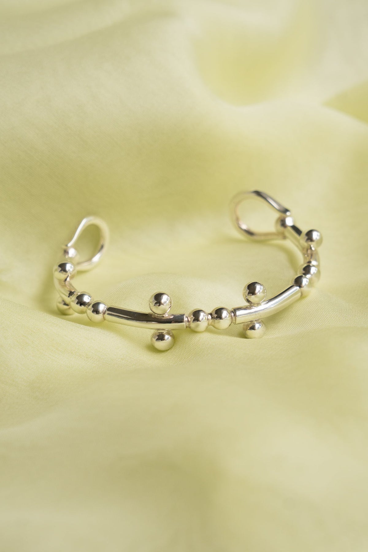 WAKAN SILVER SMITH Breastplate Cross Junction Bangle /Silver