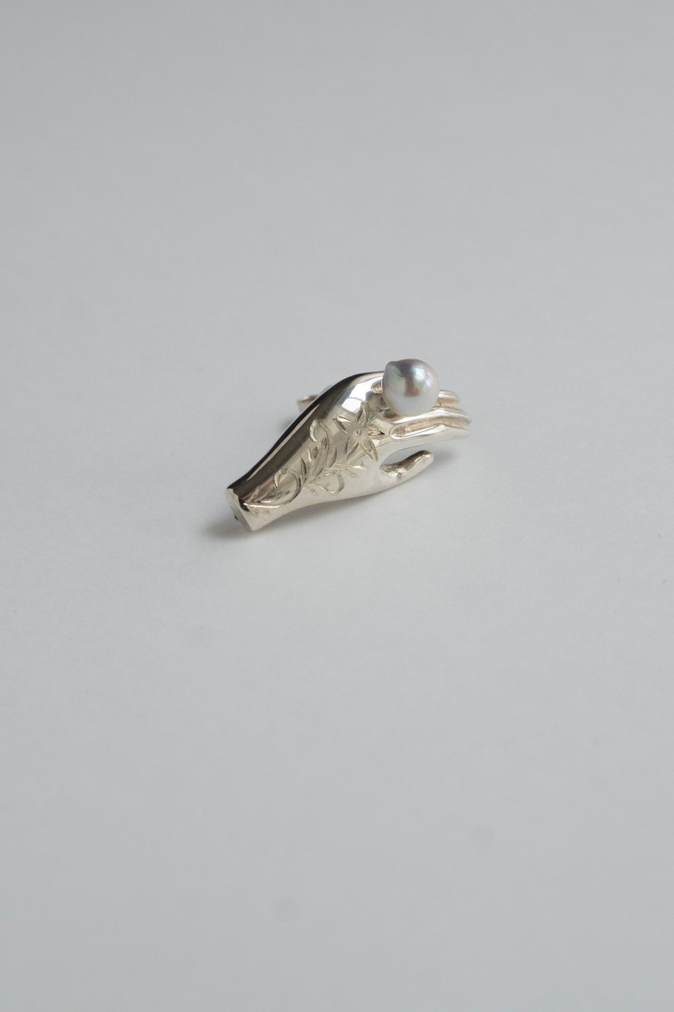 PALA FIGA Hand Pierce Akoya Pearl Tattoo /Silver
