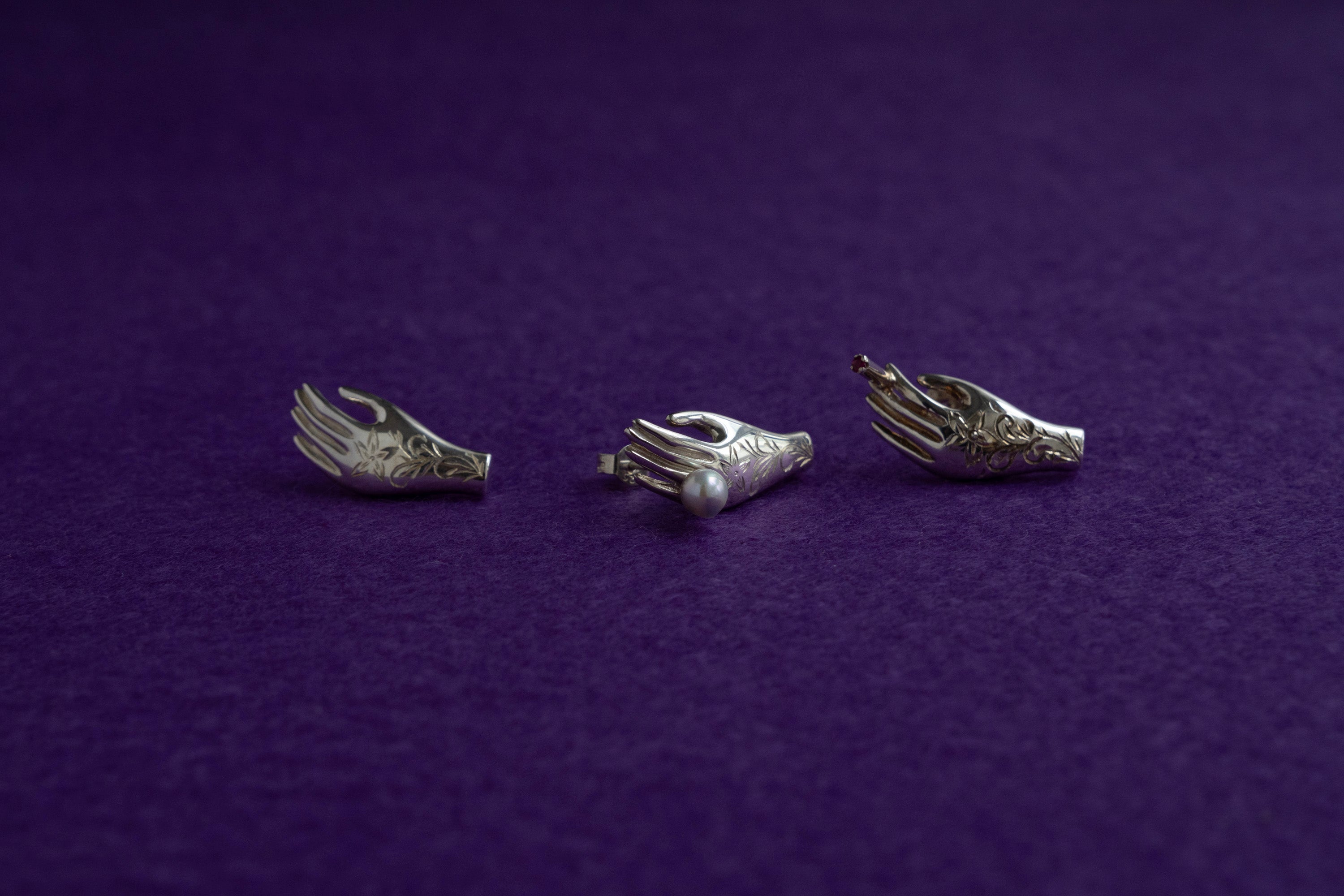 PALA FIGA Hand Pierce Tattoo /Silver