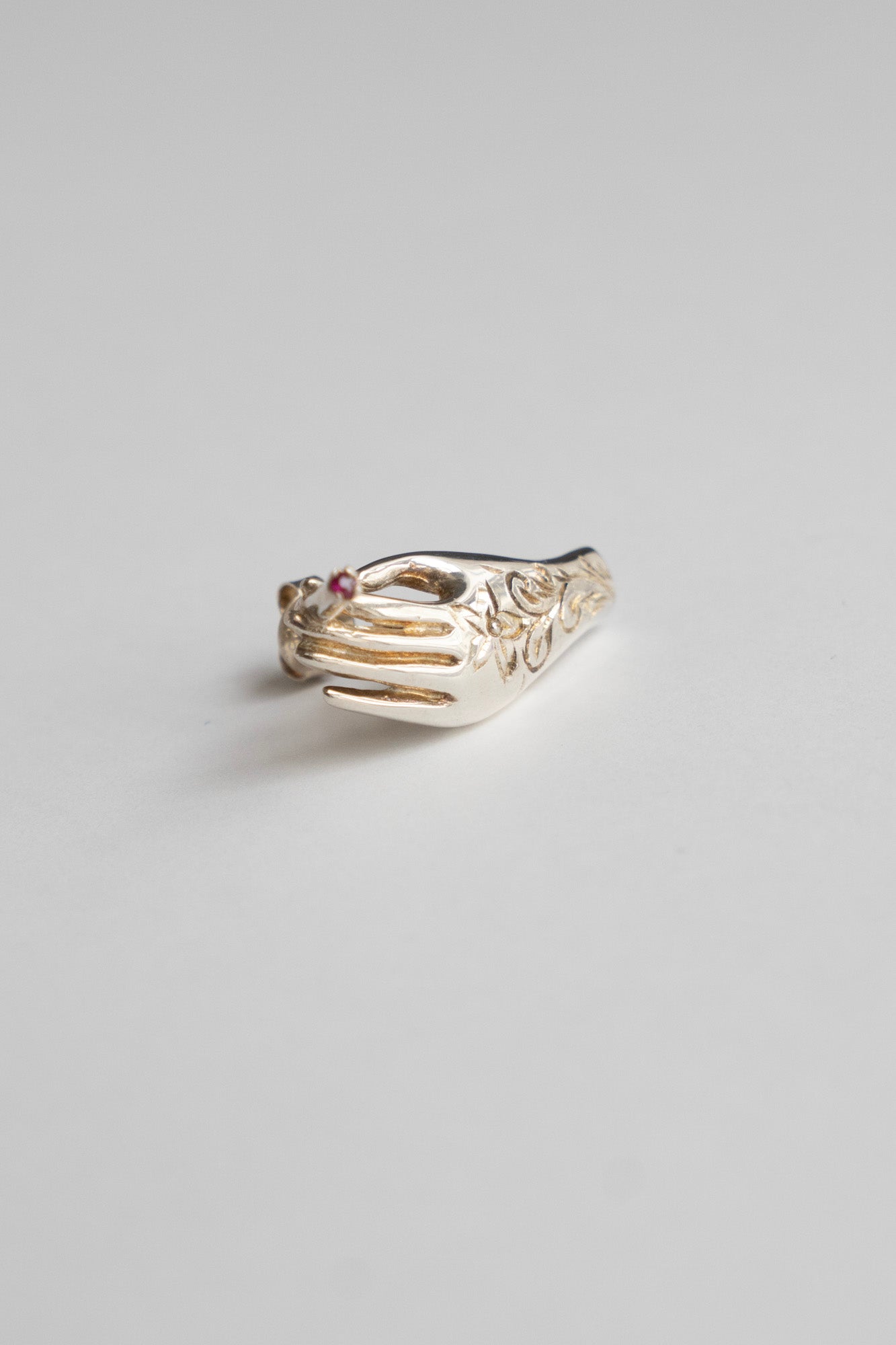 PALA FIGA Hand Pierce Ruby Tobacco Tattoo /Silver