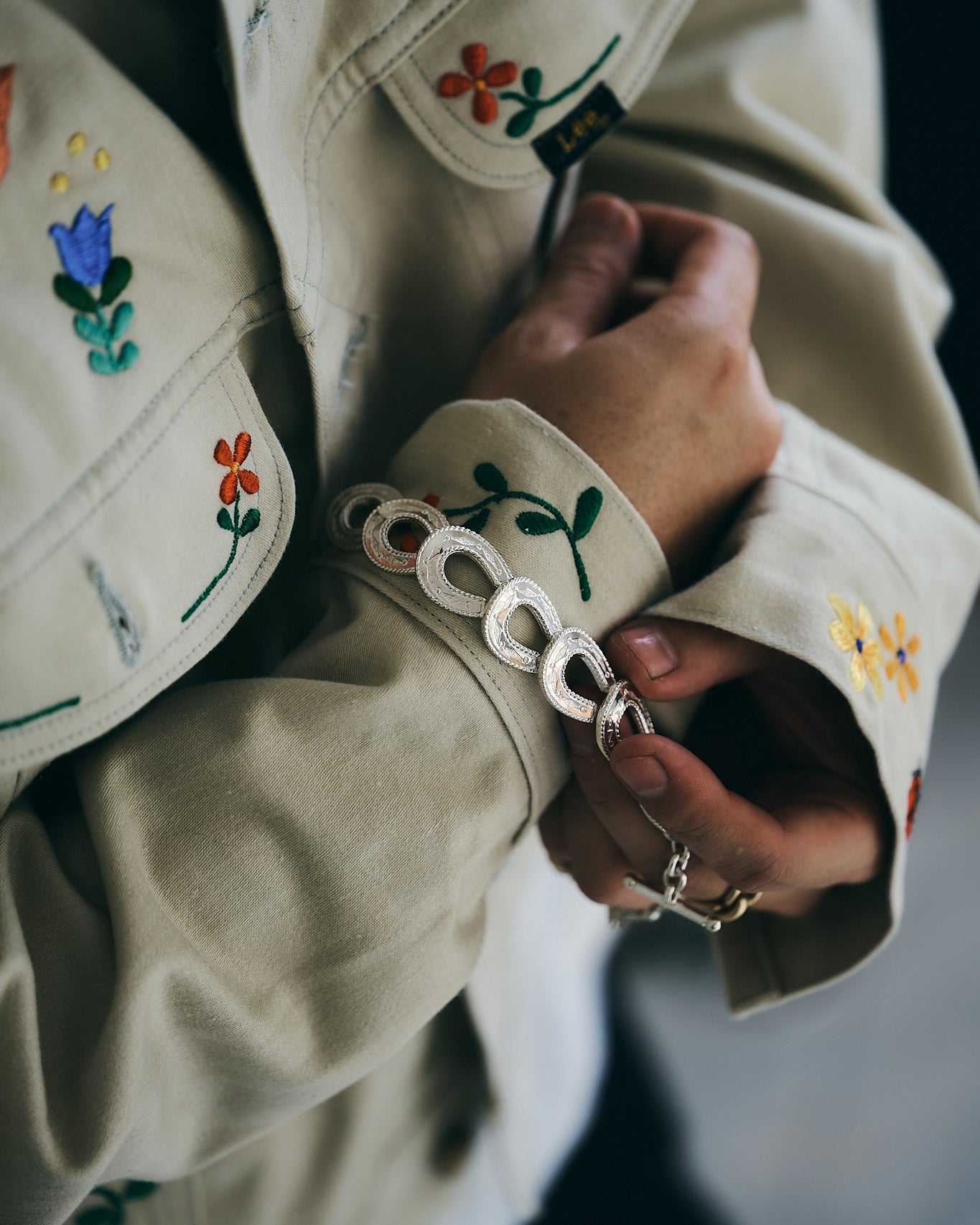 WAKAN SILVER SMITH Spirit Horse shoe Bracelet /Silver