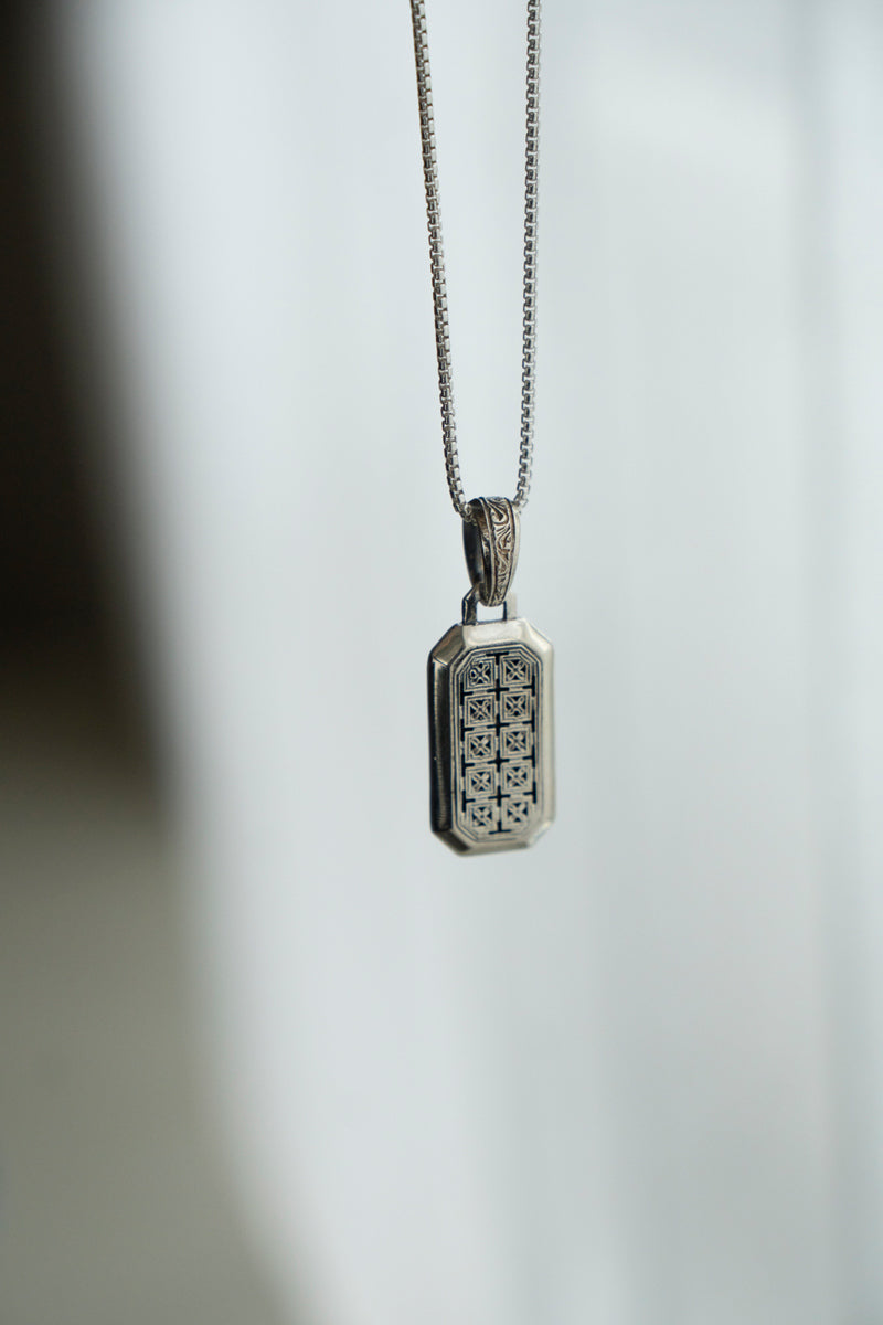 Gerochristo Mediterranean Pendant Top & Box Chain /SV