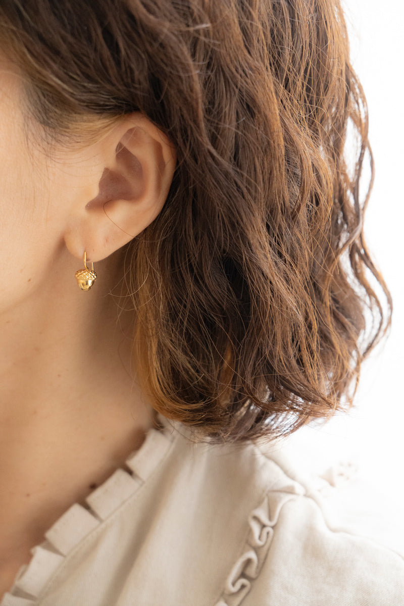 IDAMARI Acorn Pierced Earrings どんぐりピアス