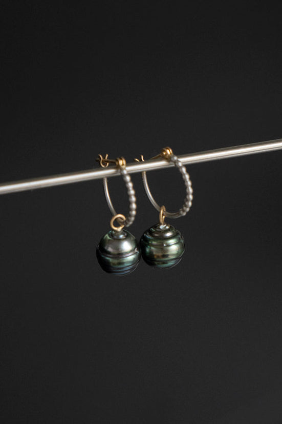 MINIMUMNUTS Black-Lip Baroque Pearl Hoop Pair Pierce /PT900*K18