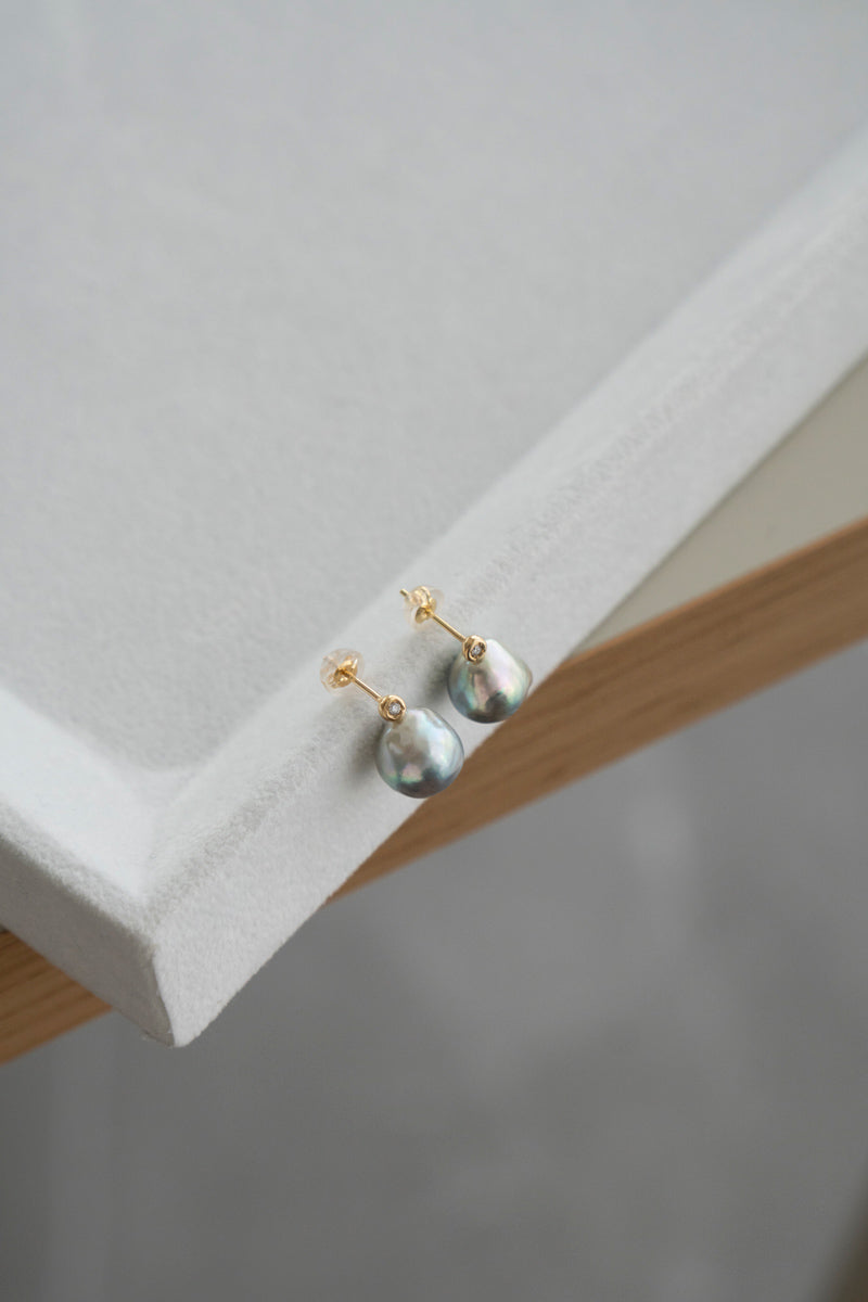 MINIMUMNUTS AKOYA baroque pearl pair pierce /K18