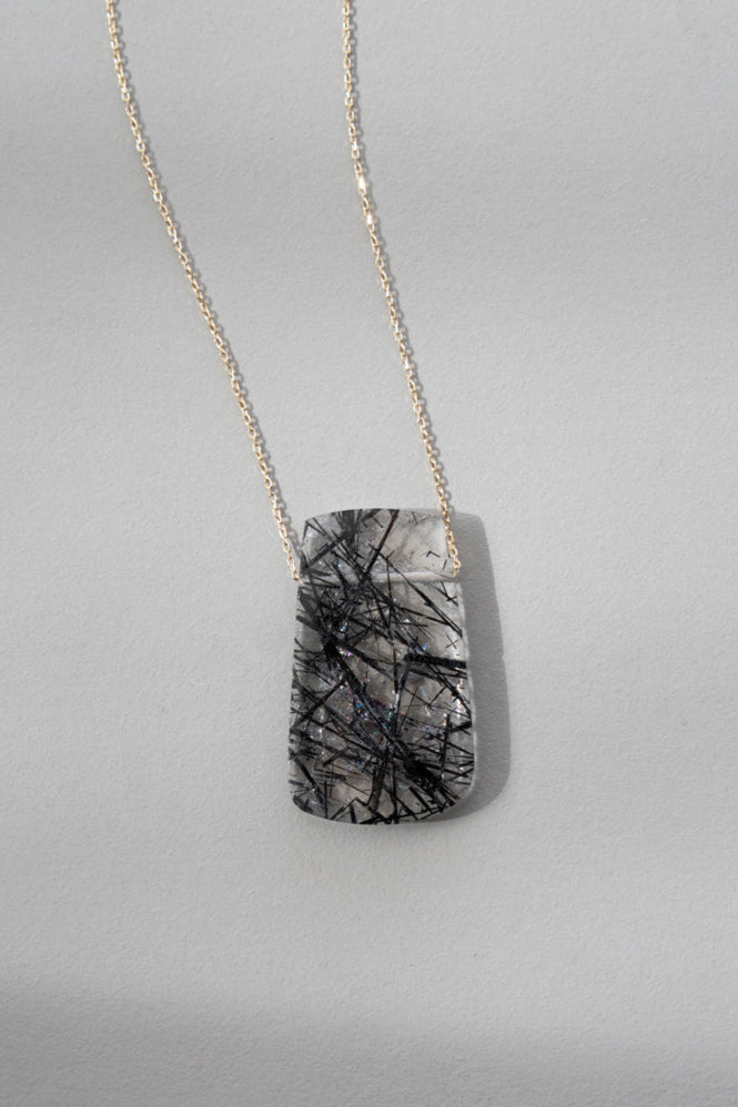 MONAKA jewellery Tourmalinated quartz Rock necklace /K10