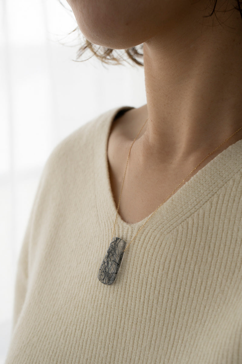 MONAKA jewellery Tourmalinated quartz Rock necklace /K10