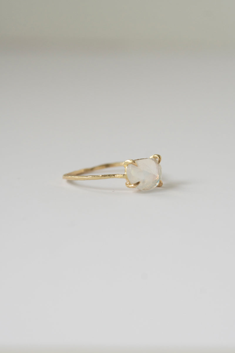 MONAKA jewellery Flat Rainbow moonstone Ring /K14