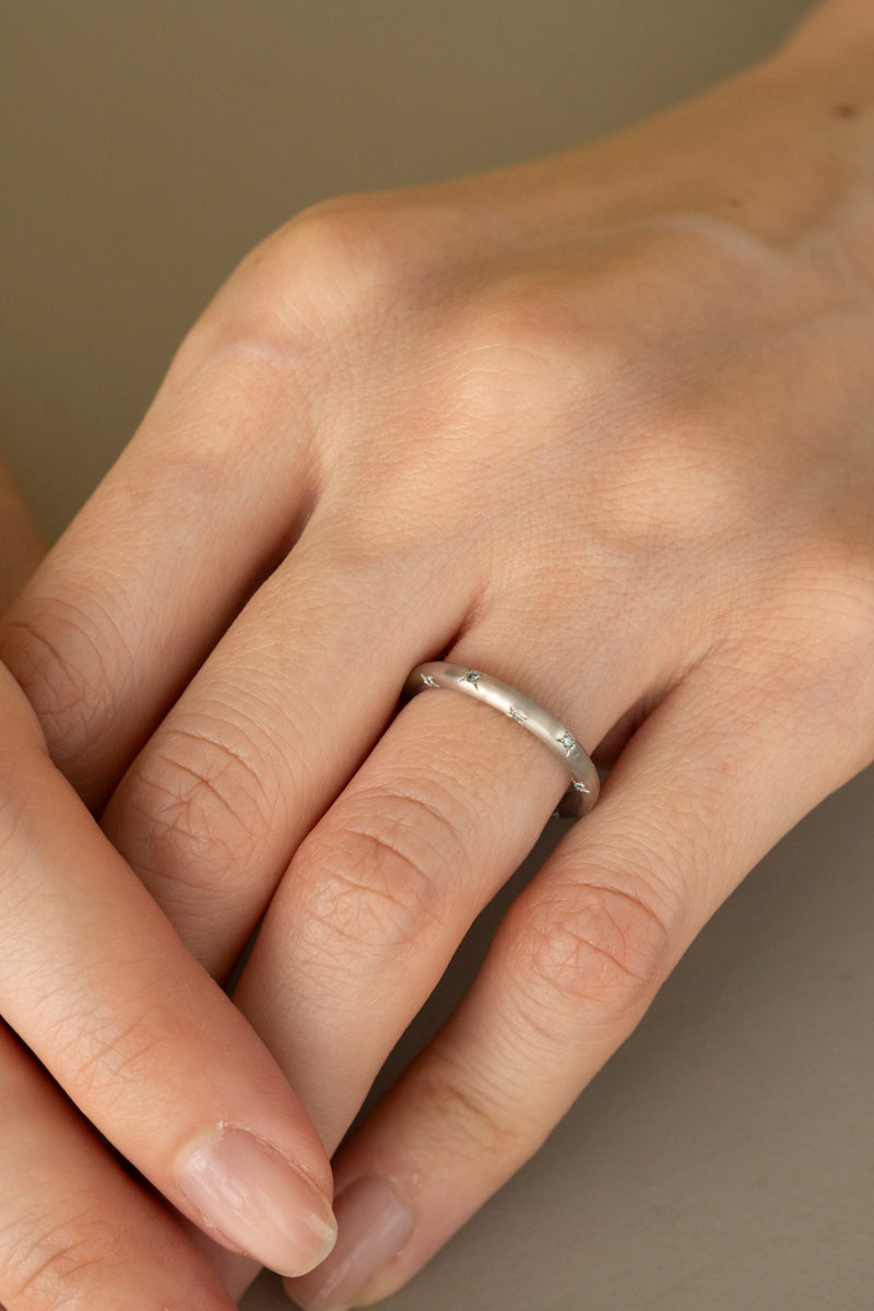 MONAKA jewellery en-LD Blue Diamond Eternity Ring /PT900