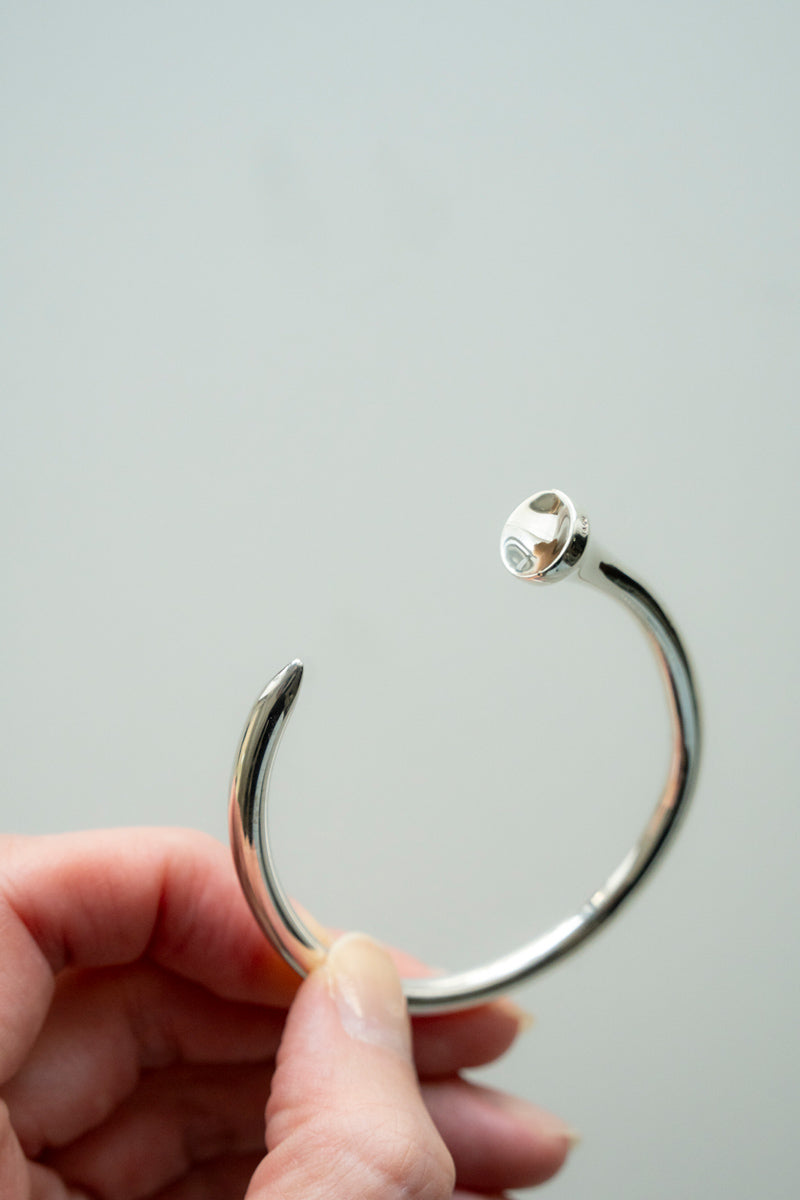 POLYTERON T-pin Bangle /Silver