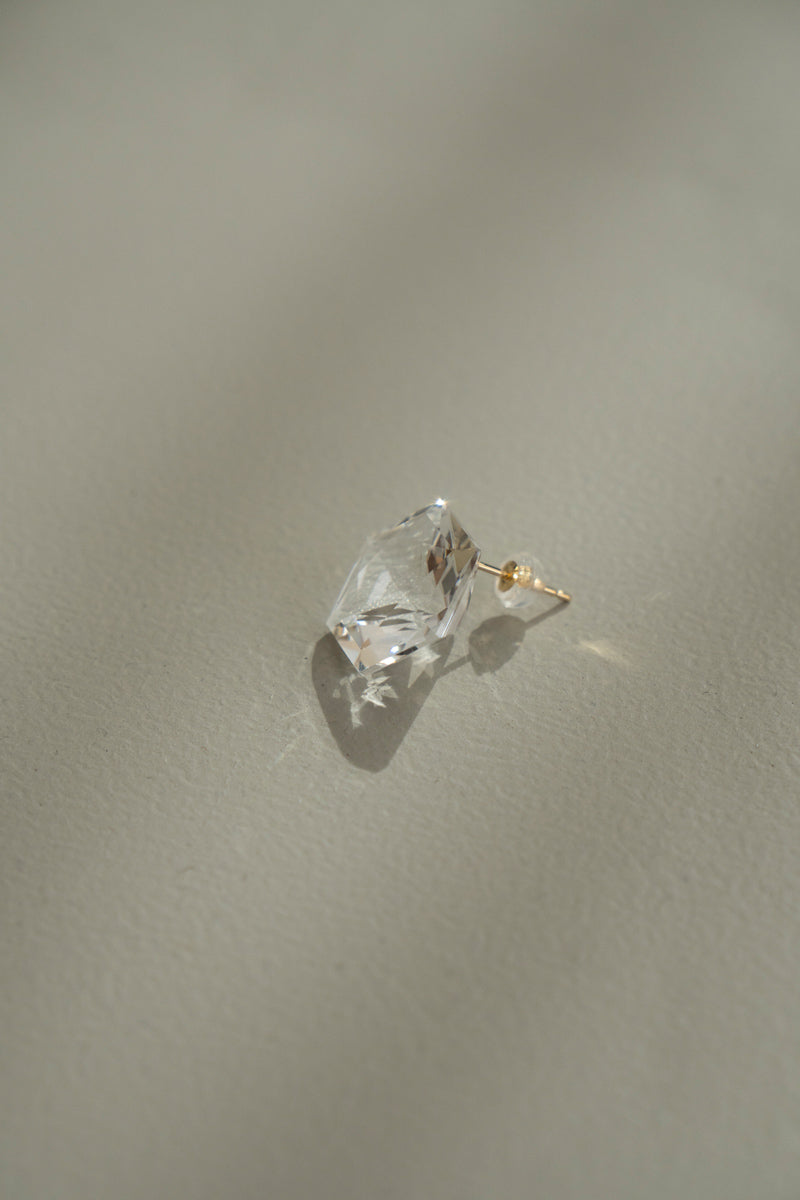 simmon Seta Hexagon quartz pierced earring M /K18