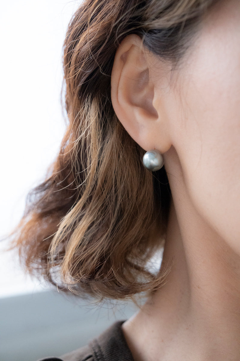 Seta Black south sea pearl pierced earring 南洋パールピアス/K18